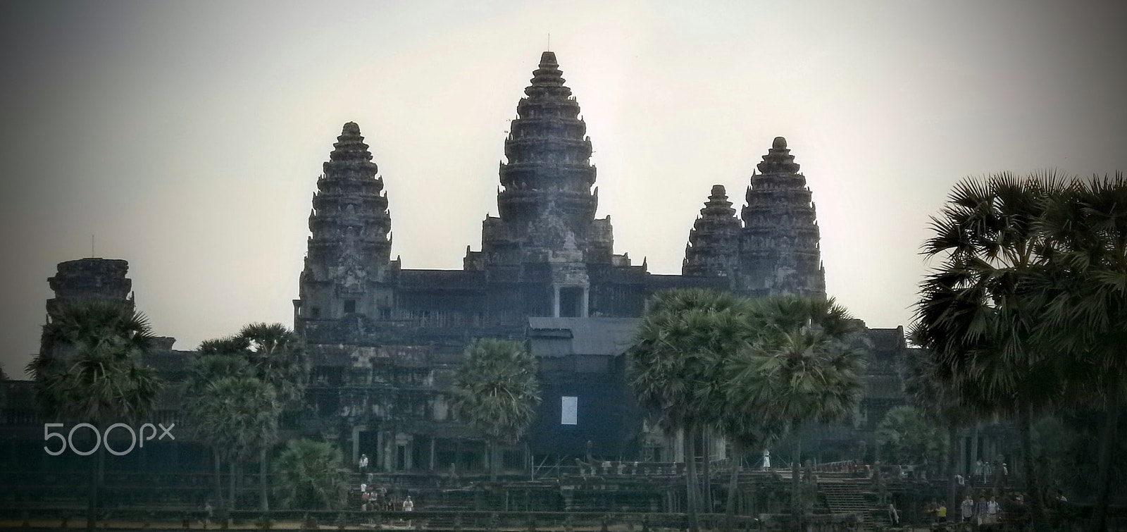 Olympus VG150,D735 sample photo. Angkor wat photography