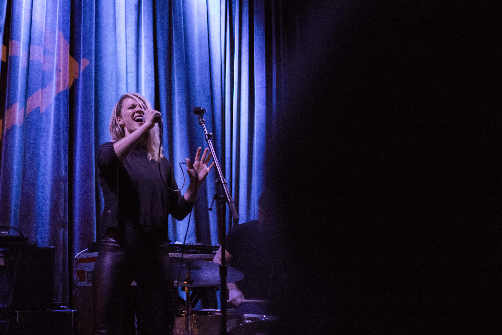 Canon EF 35mm F2 IS USM sample photo. 01/10/16 - f r a e a - icehouse, mn photography