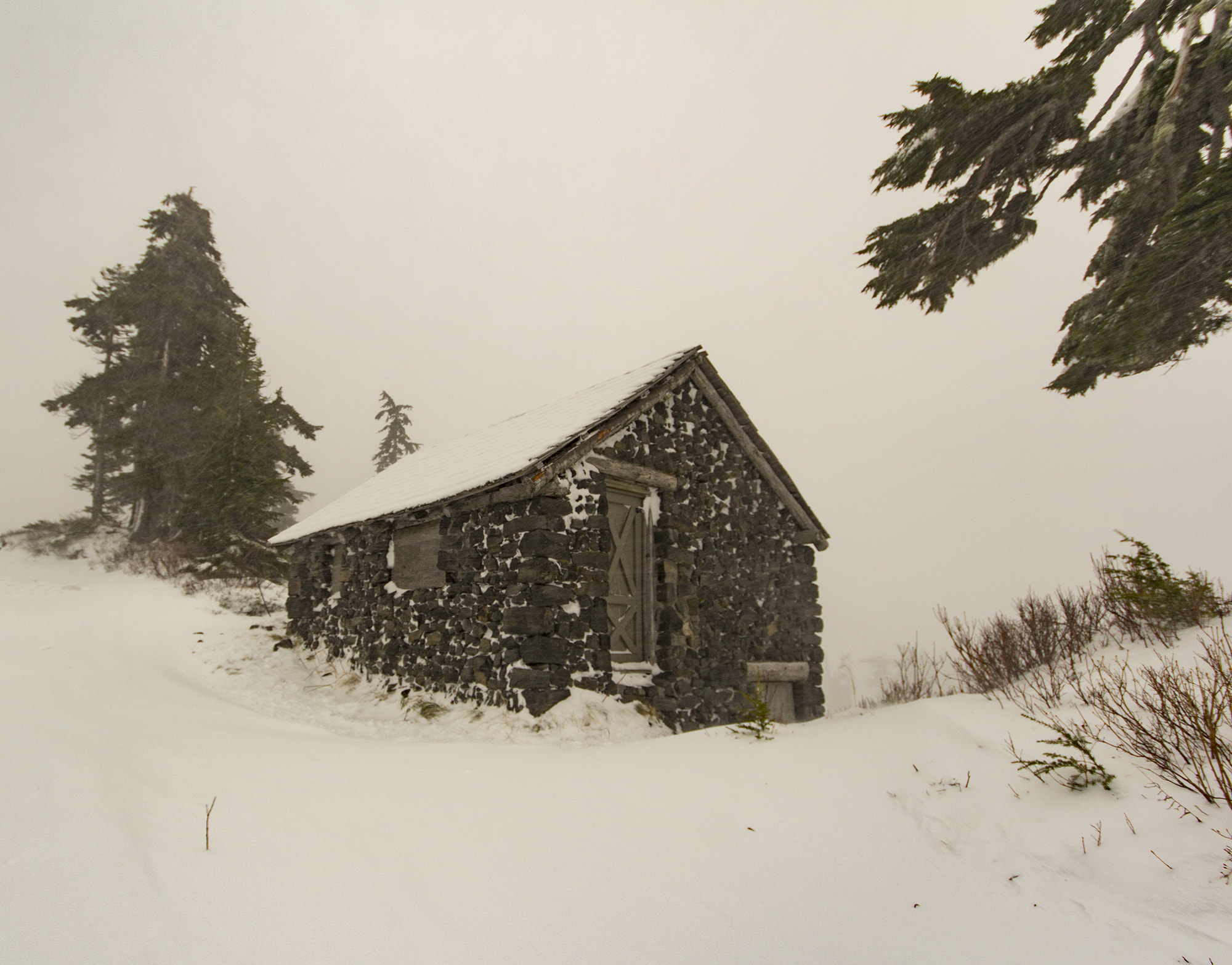 Sigma 10-20mm F4-5.6 EX DC HSM sample photo. Historic ski shack photography