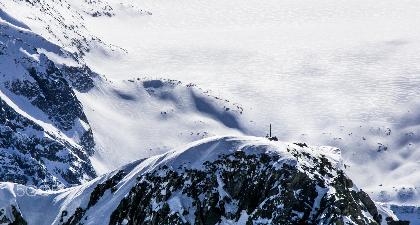 AF Zoom-Nikkor 24-120mm f/3.5-5.6D IF sample photo. Cross on the peak photography