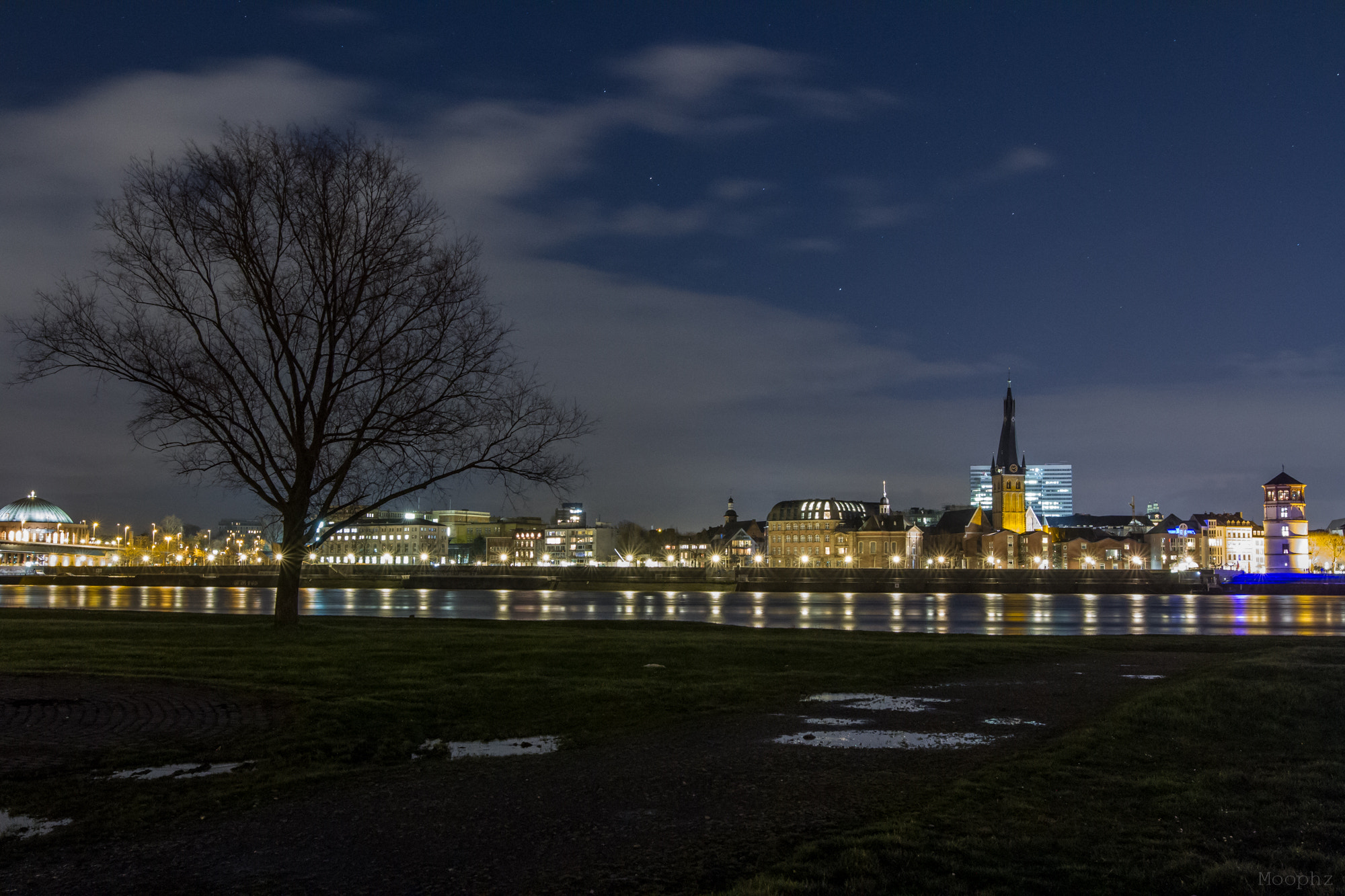 Sigma 24mm F1.4 DG HSM Art sample photo. Calls for the mill photography