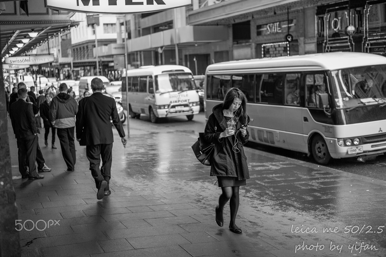 Leica Summarit-M 50mm F2.5 sample photo. Sydney street photography