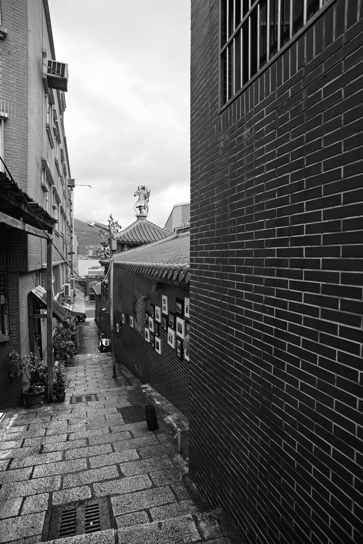 Canon EF 20-35mm F3.5-4.5 USM sample photo. Tamsui photography