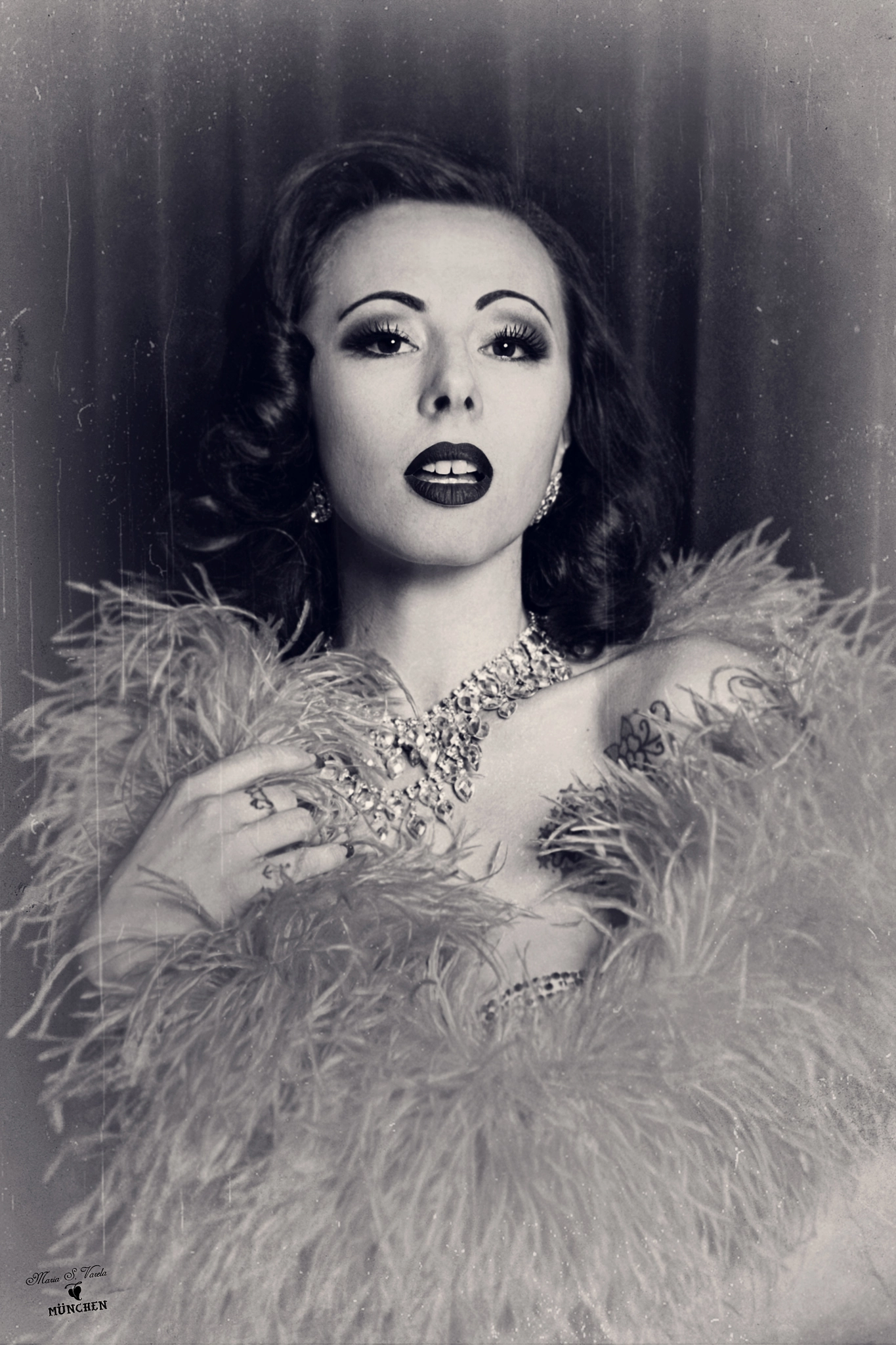 Canon EOS 5D + Sigma 24-70mm F2.8 EX DG Macro sample photo. Bianca nevius, burlesque artist photography