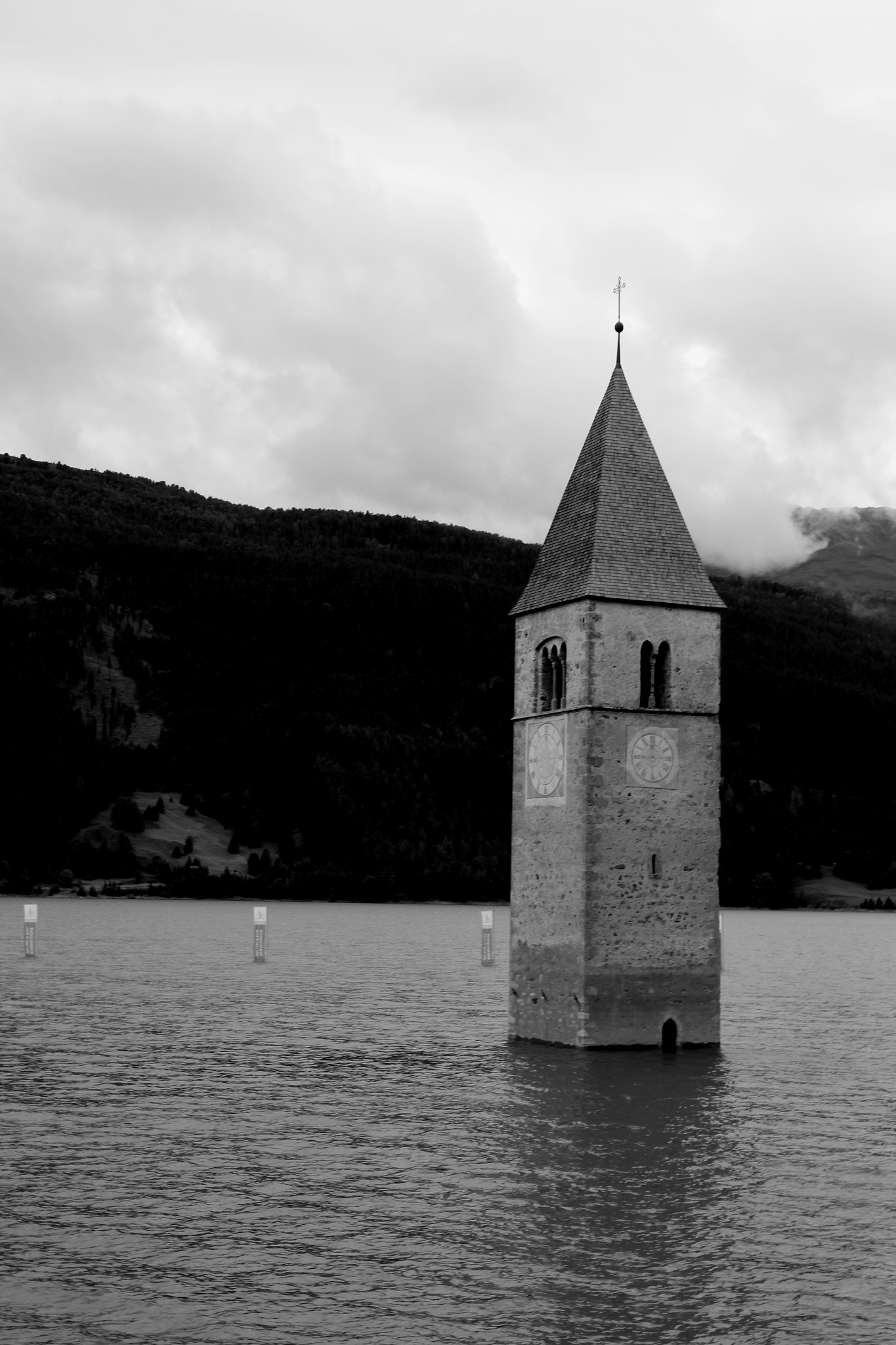Canon EF 16-35mm F2.8L II USM sample photo. The old church photography