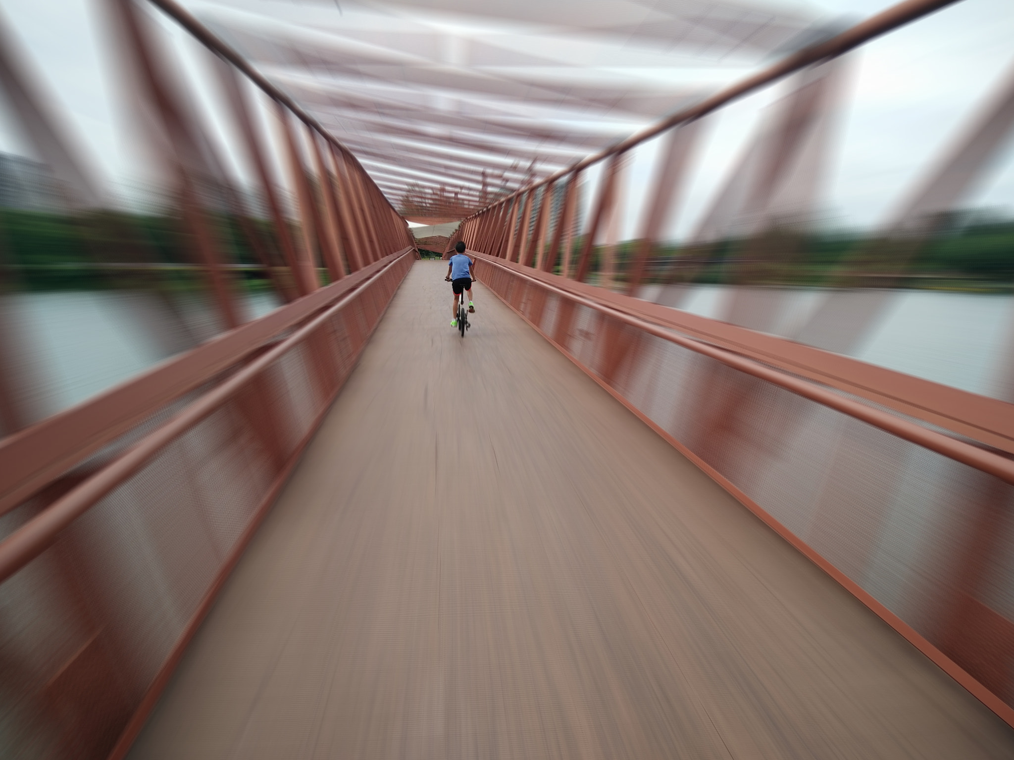OPPO R7f sample photo. Crossing the bridge photography