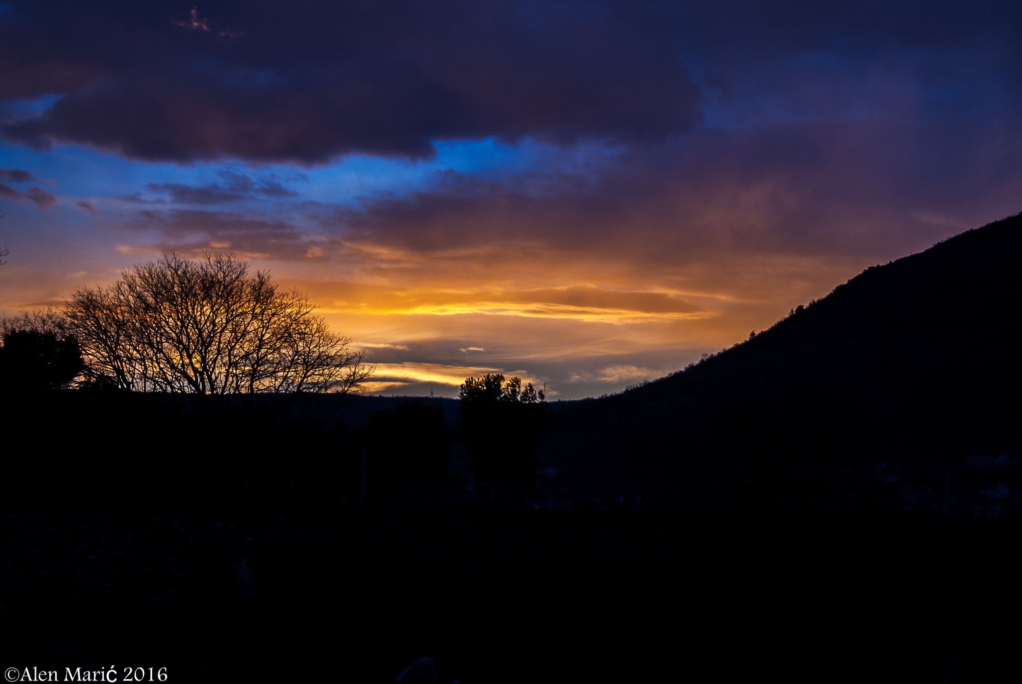 Sony Alpha DSLR-A200 + Minolta AF 50mm F1.7 sample photo. Sky photography
