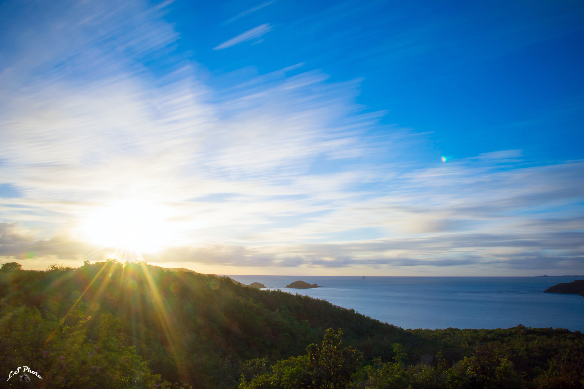 Sigma 17-70mm F2.8-4 DC Macro OS HSM | C sample photo. Lever soleil caravelle martininique photography