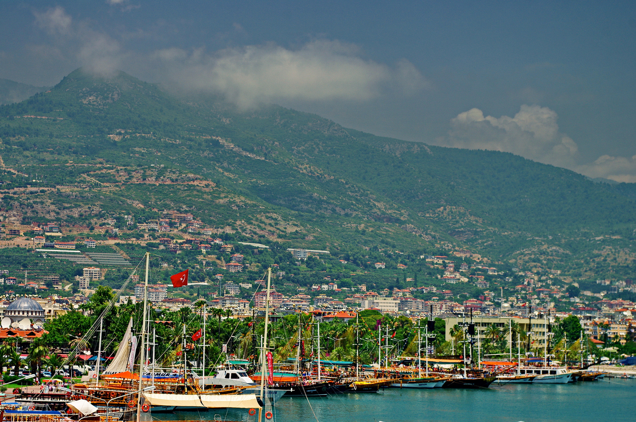 Samsung/Schneider D-XENON 18-55mm F3.5-5.6 II sample photo. Alanya photography