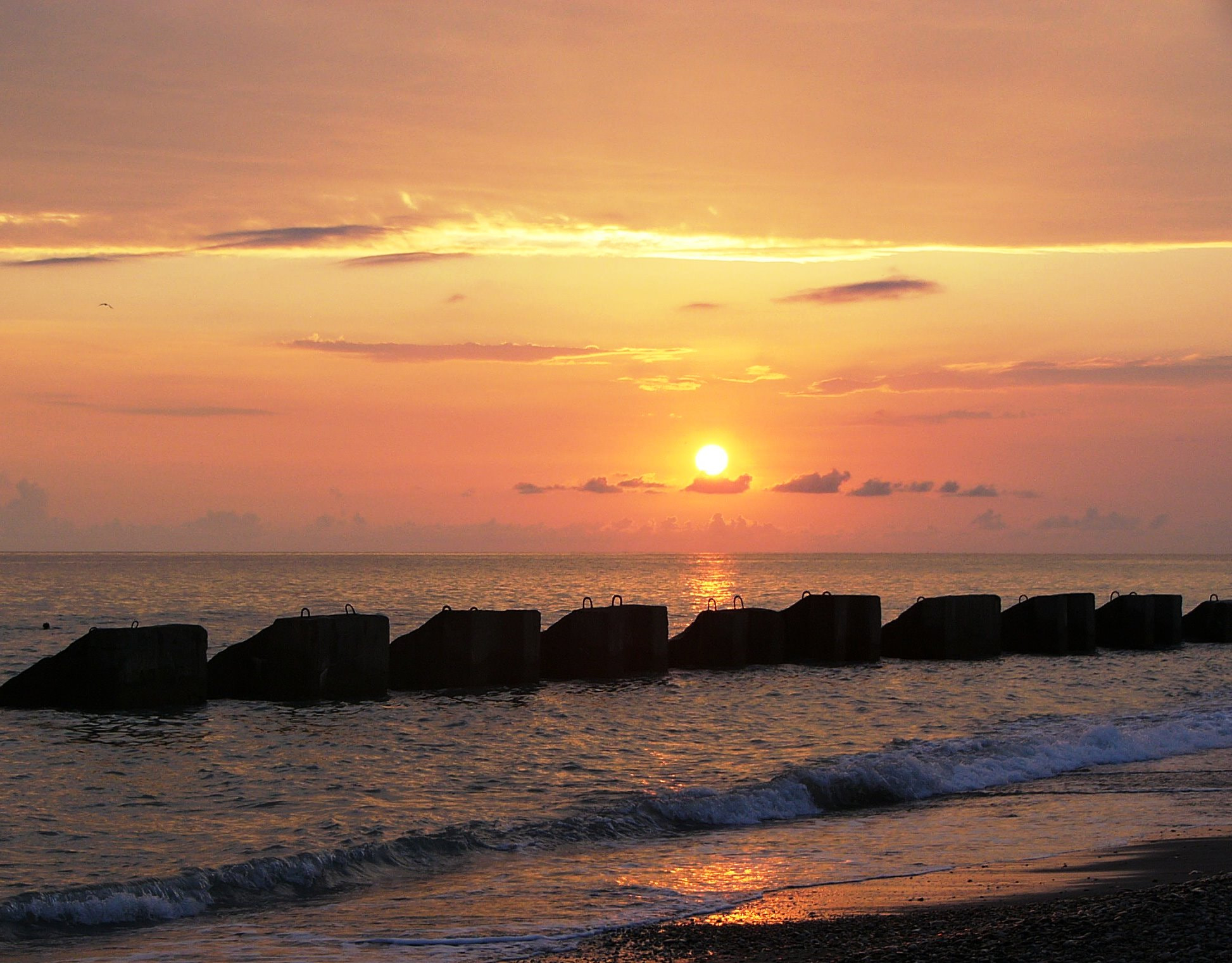 Panasonic DMC-FZ10 sample photo. Sunset in sochi, the black sea. photography