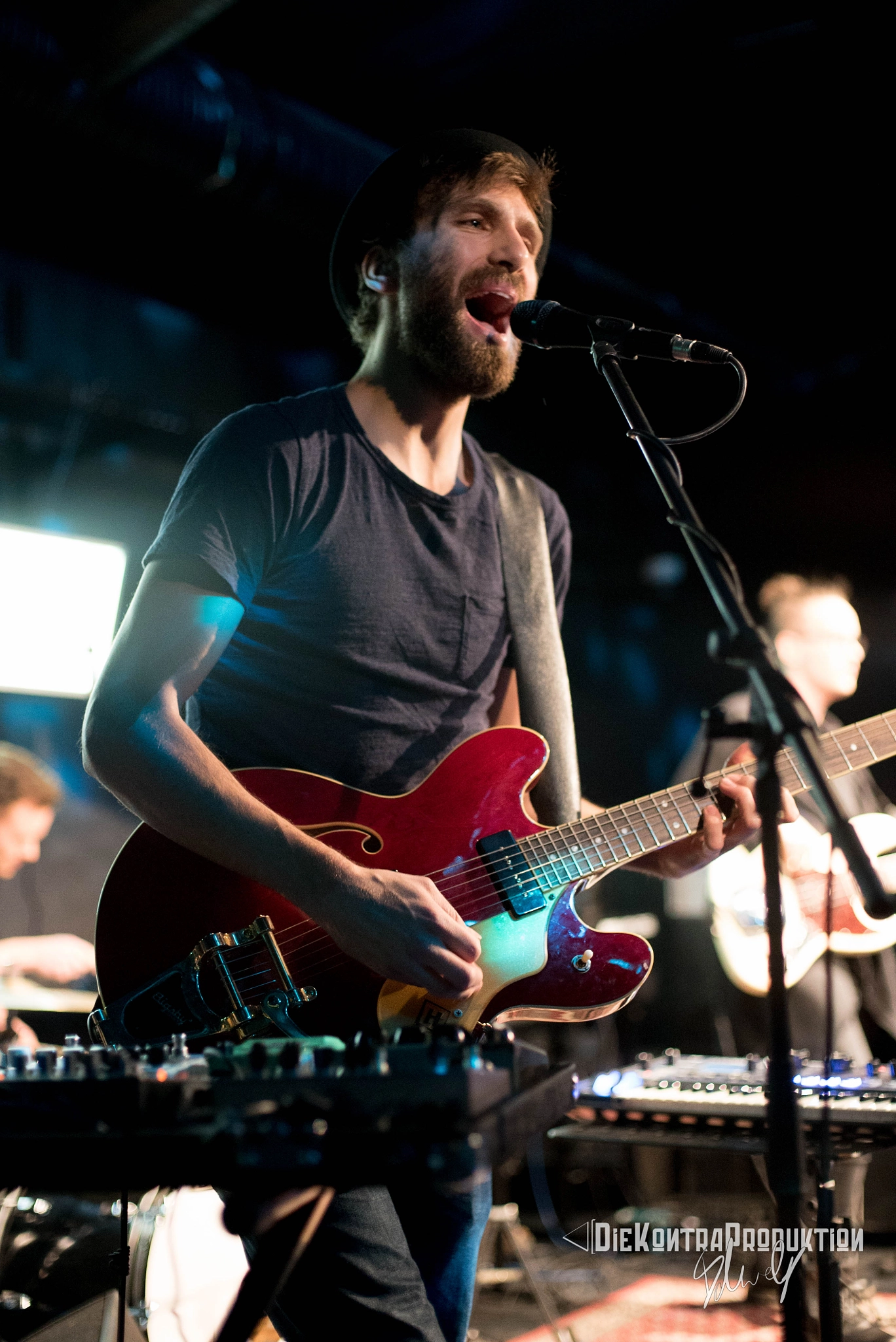 Minolta AF 50mm F1.4 [New] sample photo. Franz white - release concert photography
