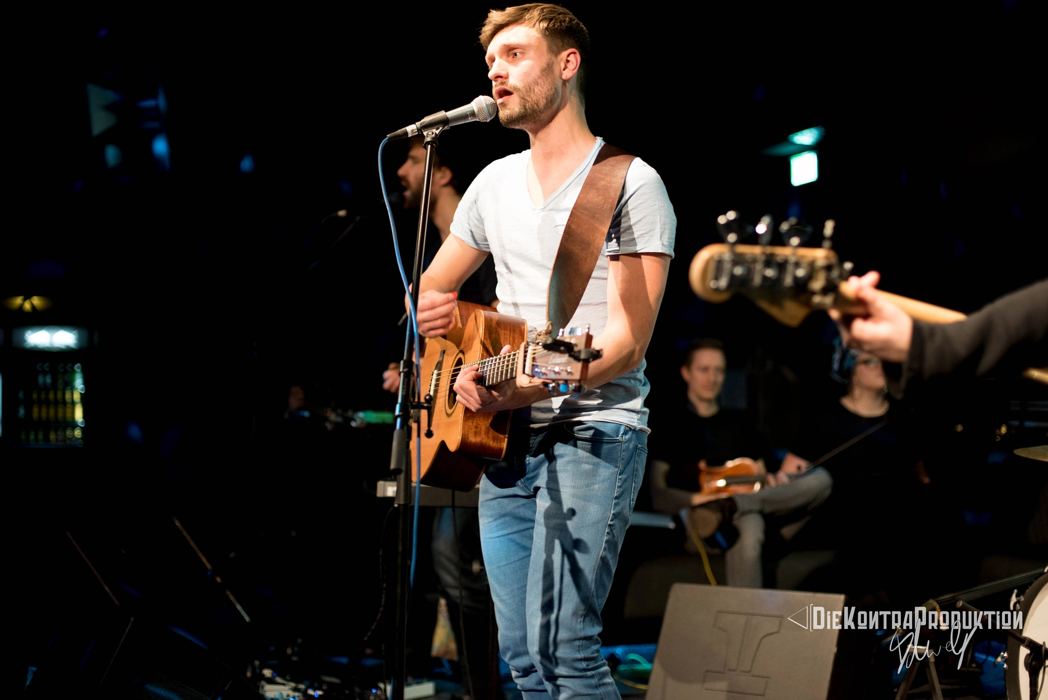 Minolta AF 50mm F1.4 [New] sample photo. Franz white - release concert photography