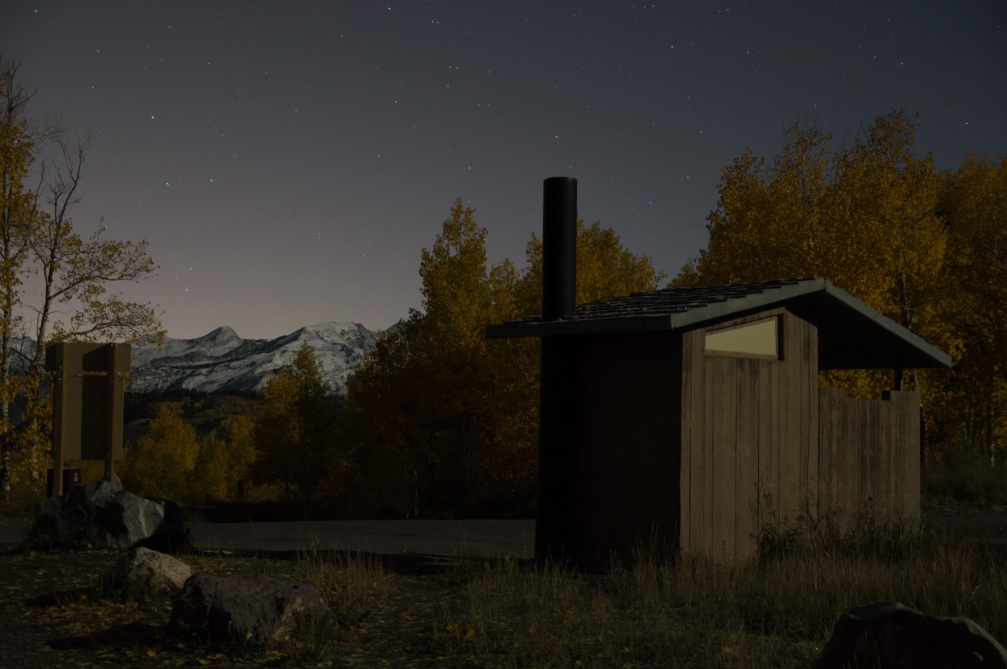 Sony SLT-A57 + Sigma 18-200mm F3.5-6.3 DC sample photo. Mountain cabin in utah photography