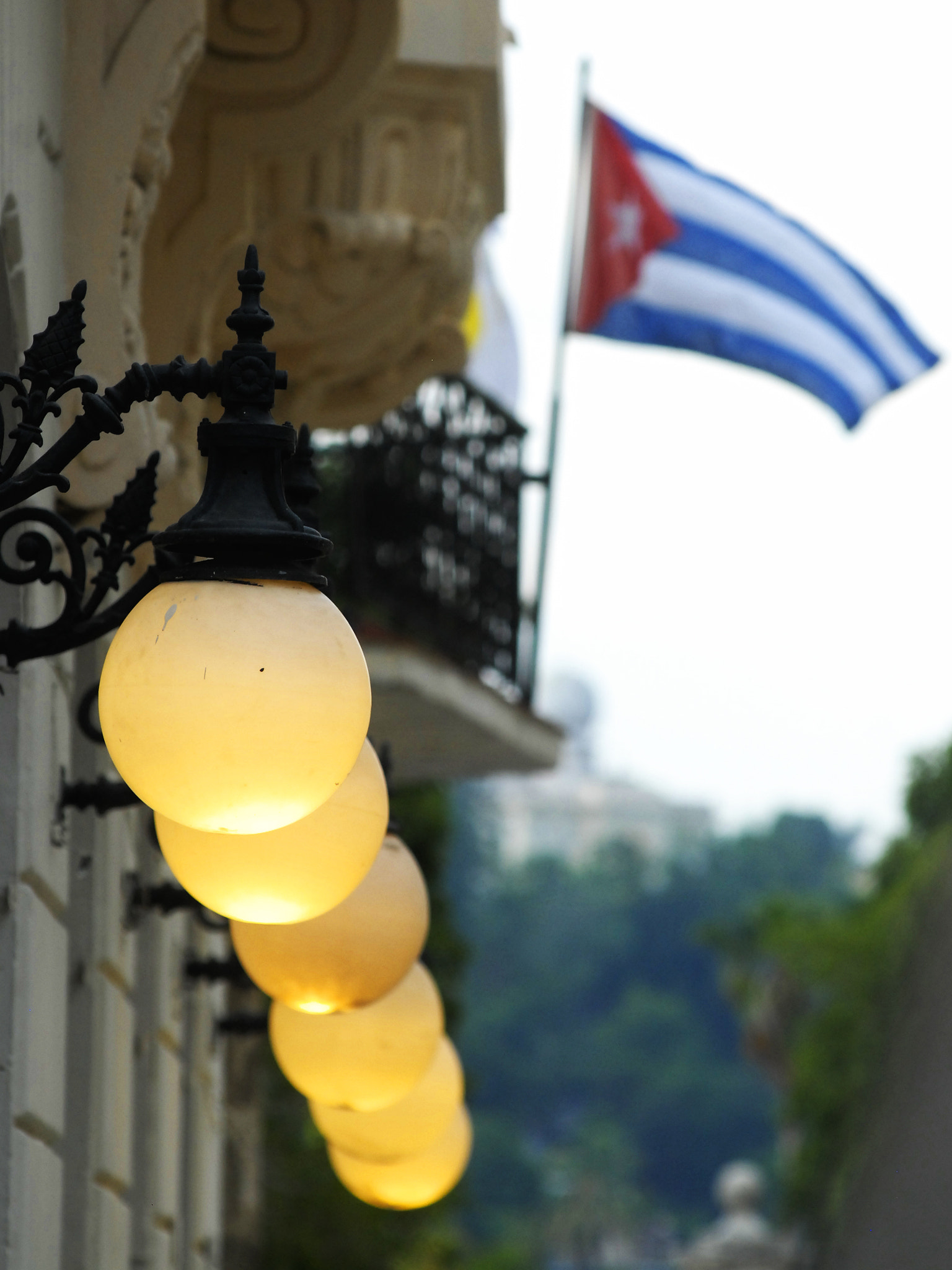Nikon AF-Nikkor 80-200mm F2.8D ED sample photo. Cuba.jpg photography