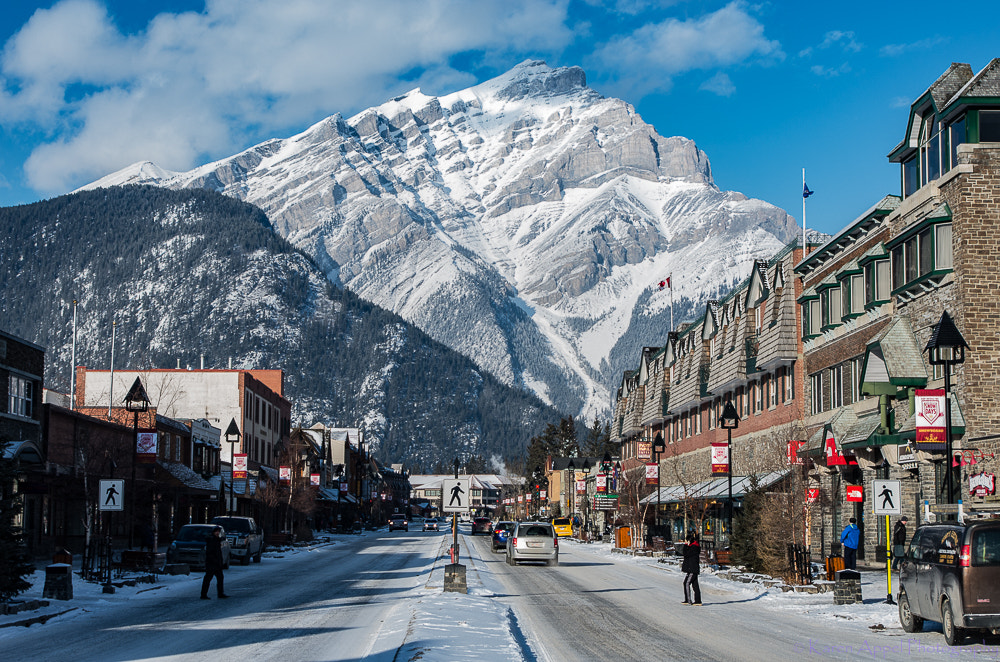 Pentax smc DA 18-55mm F3.5-5.6 AL WR sample photo. The beautiful town of banff photography