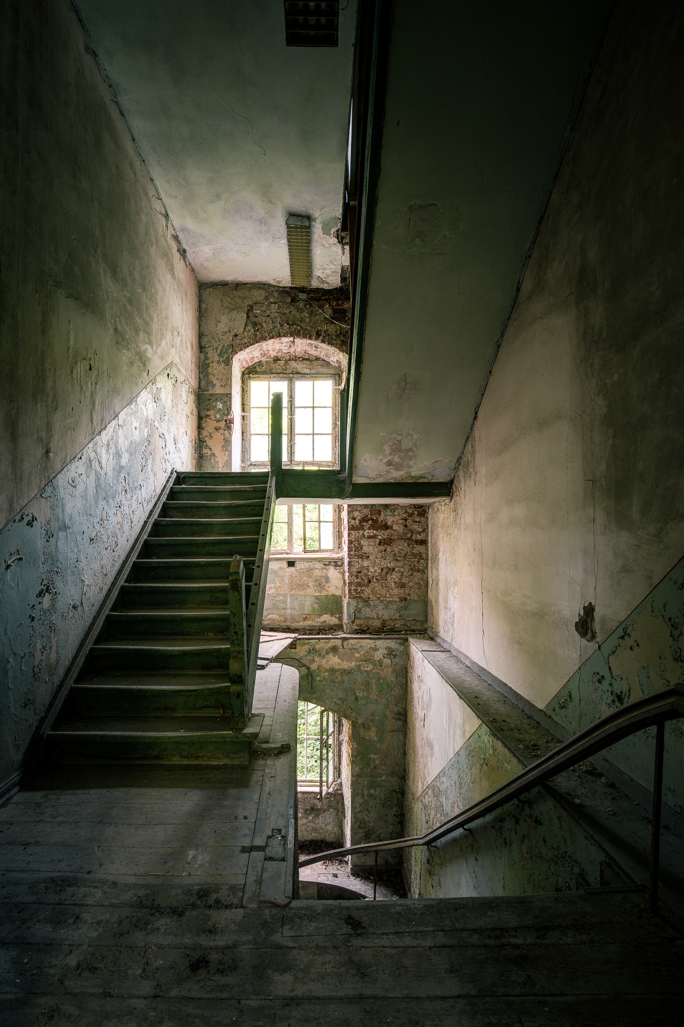 Sony a7 II + Canon EF 16-35mm F4L IS USM sample photo. There´s always ups and downs... photography