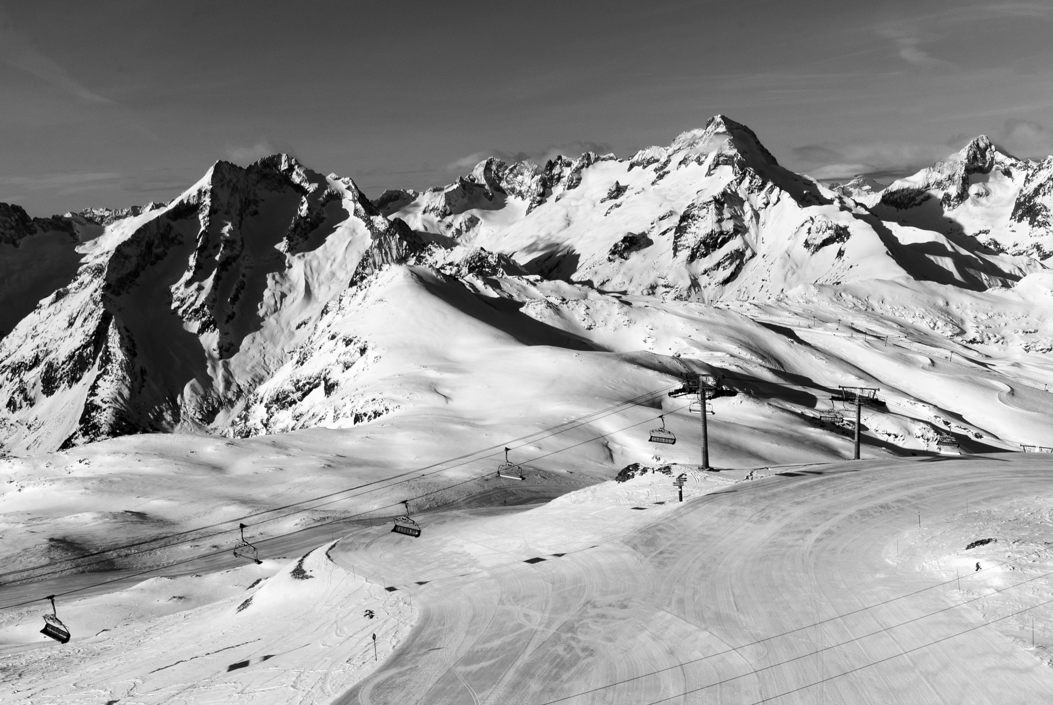 Sony Alpha DSLR-A300 sample photo. Mountain slopes photography