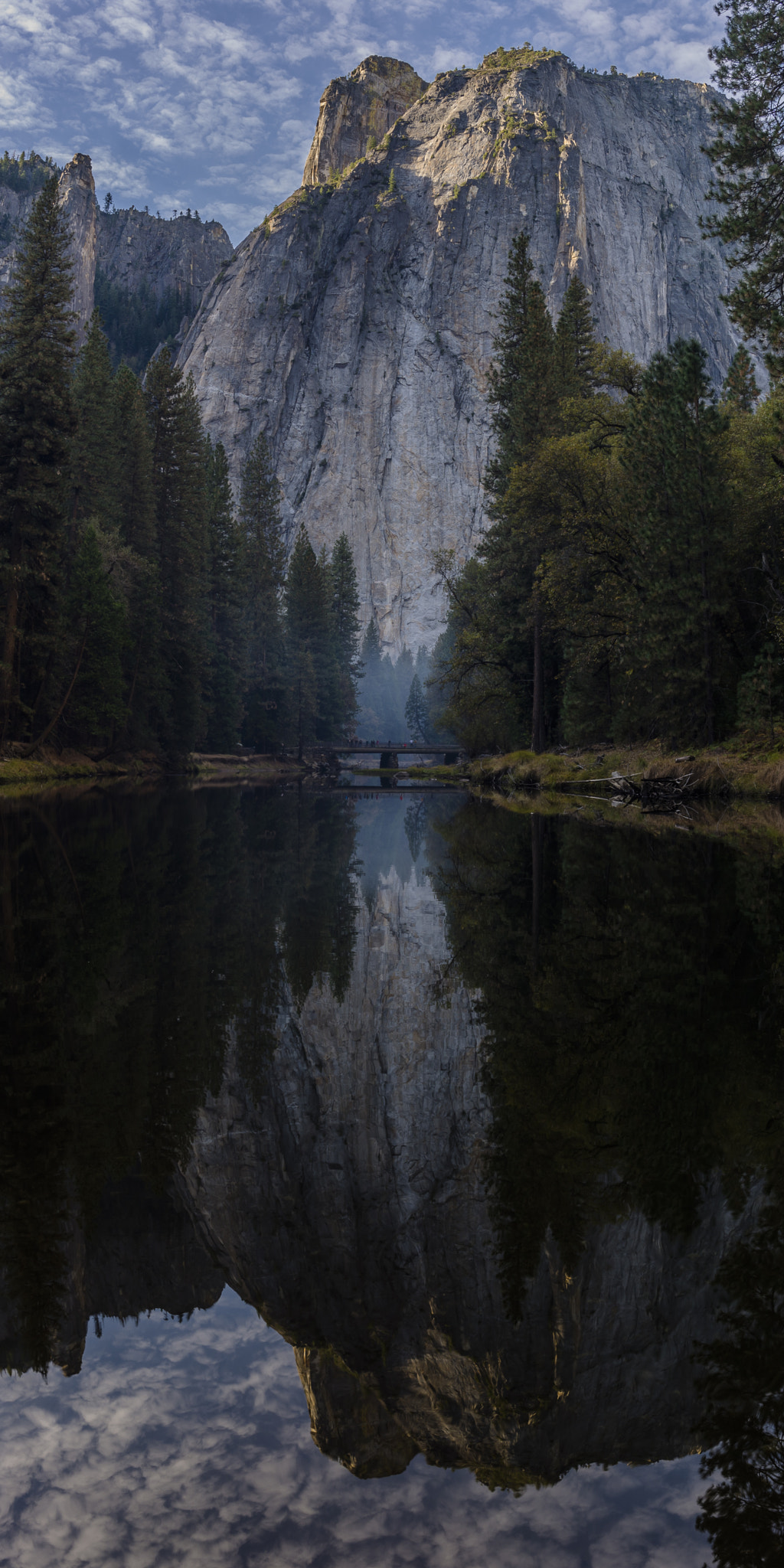Nikon D7100 + Nikon AF-S Nikkor 20mm F1.8G ED sample photo. Reflections on the river photography