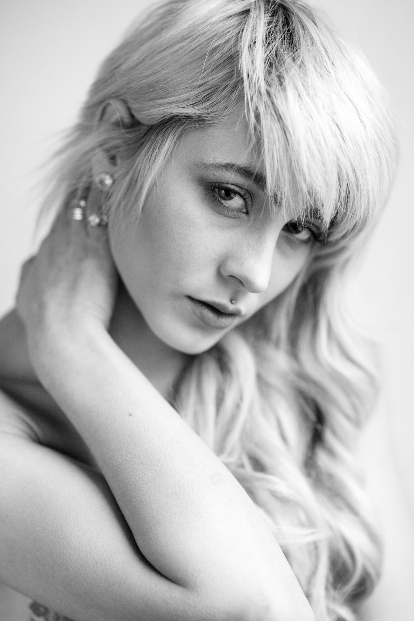 Sony Planar T* 85mm F1.4 ZA sample photo. Complicity photography