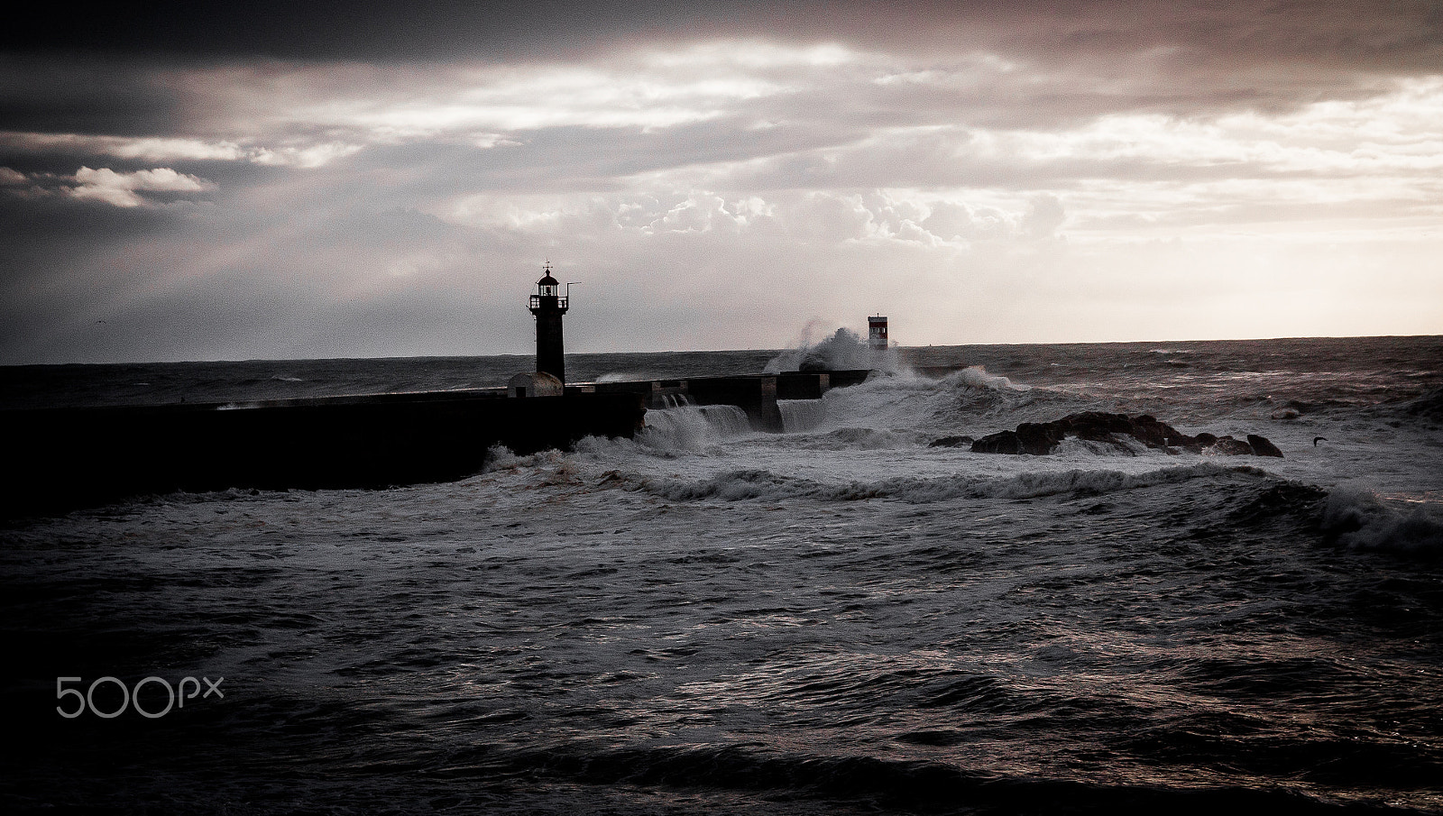 Canon EOS 450D (EOS Rebel XSi / EOS Kiss X2) + Sigma 18-50mm f/2.8 Macro sample photo. Oporto lighthouse photography