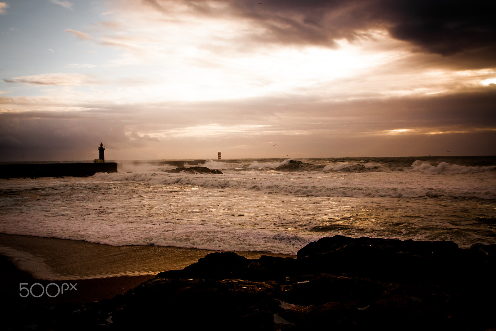 Canon EOS 450D (EOS Rebel XSi / EOS Kiss X2) + Sigma 18-50mm f/2.8 Macro sample photo. Oporto lighthouse beach photography