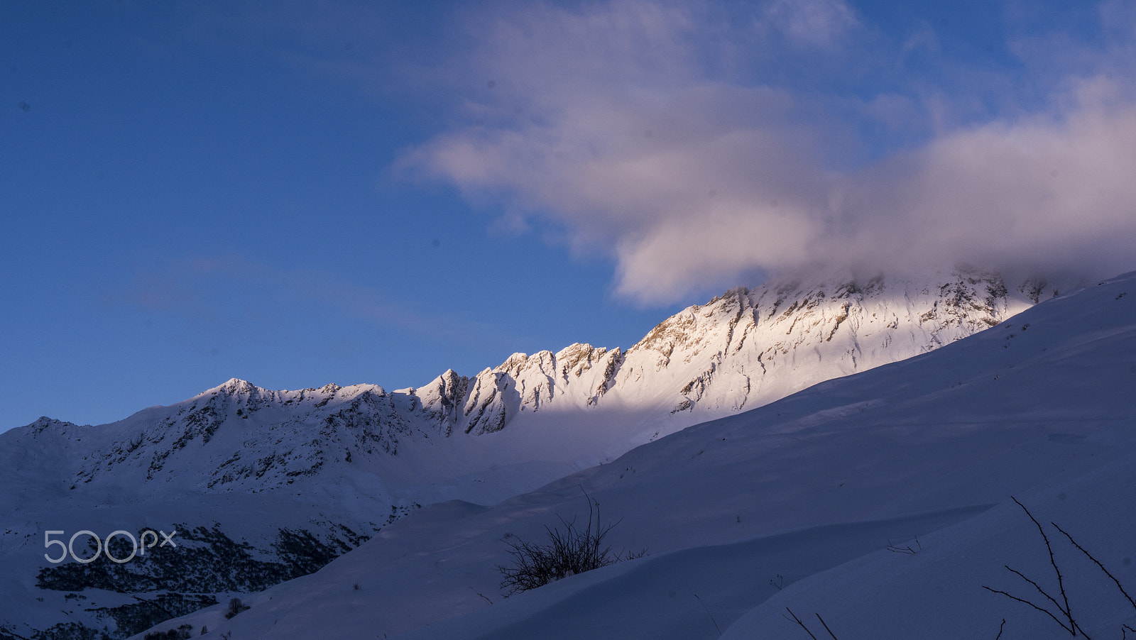 Sony Vario-Tessar T* E 16-70mm F4 ZA OSS sample photo. Winter touring photography