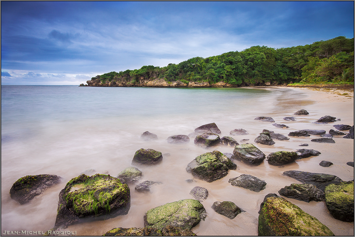 Minolta AF 28-80mm F3.5-5.6 II sample photo. Little beach photography