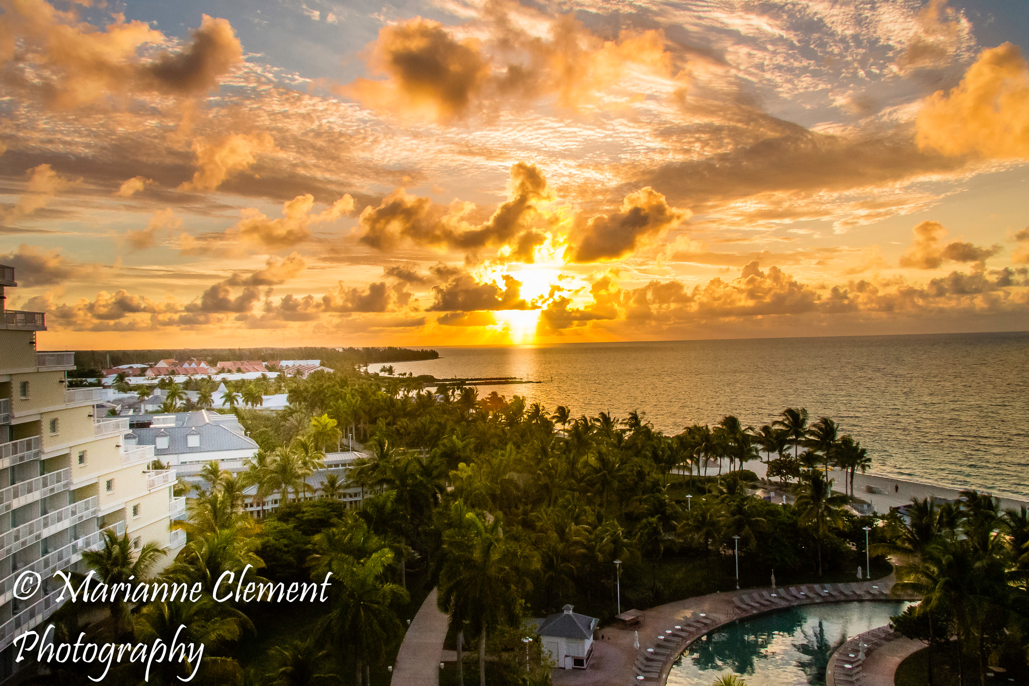 Canon EF-S 17-85mm F4-5.6 IS USM sample photo. Beach sunrise photography