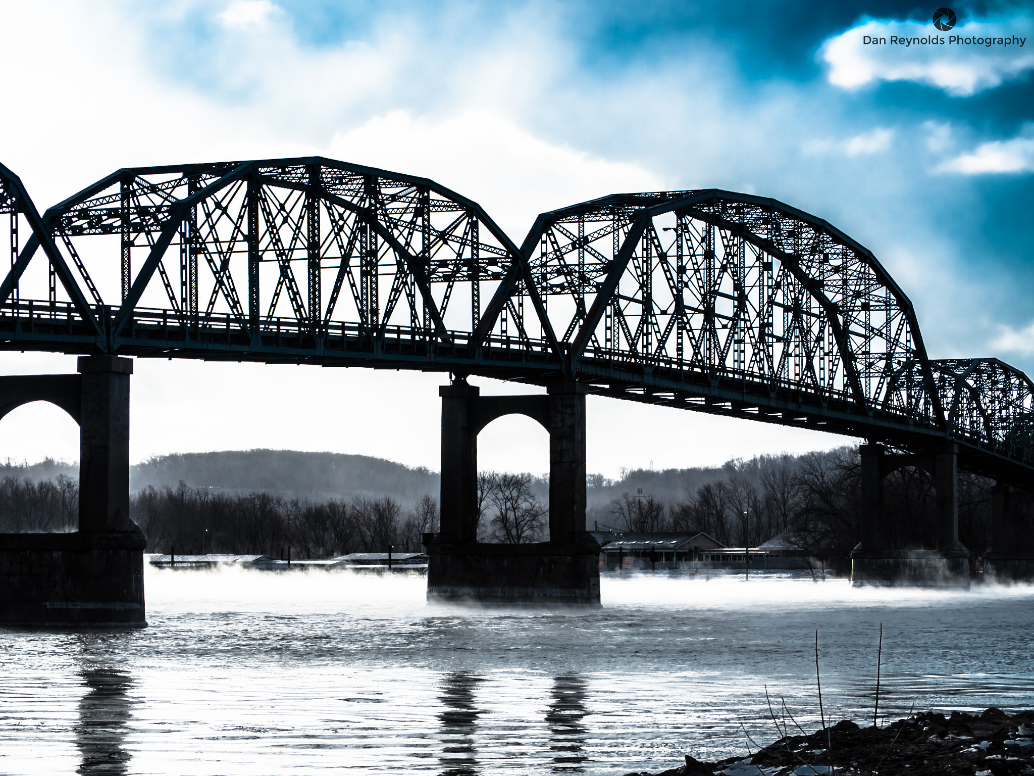 Panasonic Lumix G Vario 45-200mm F4-5.6 OIS sample photo. Peru bridge blue sky photography