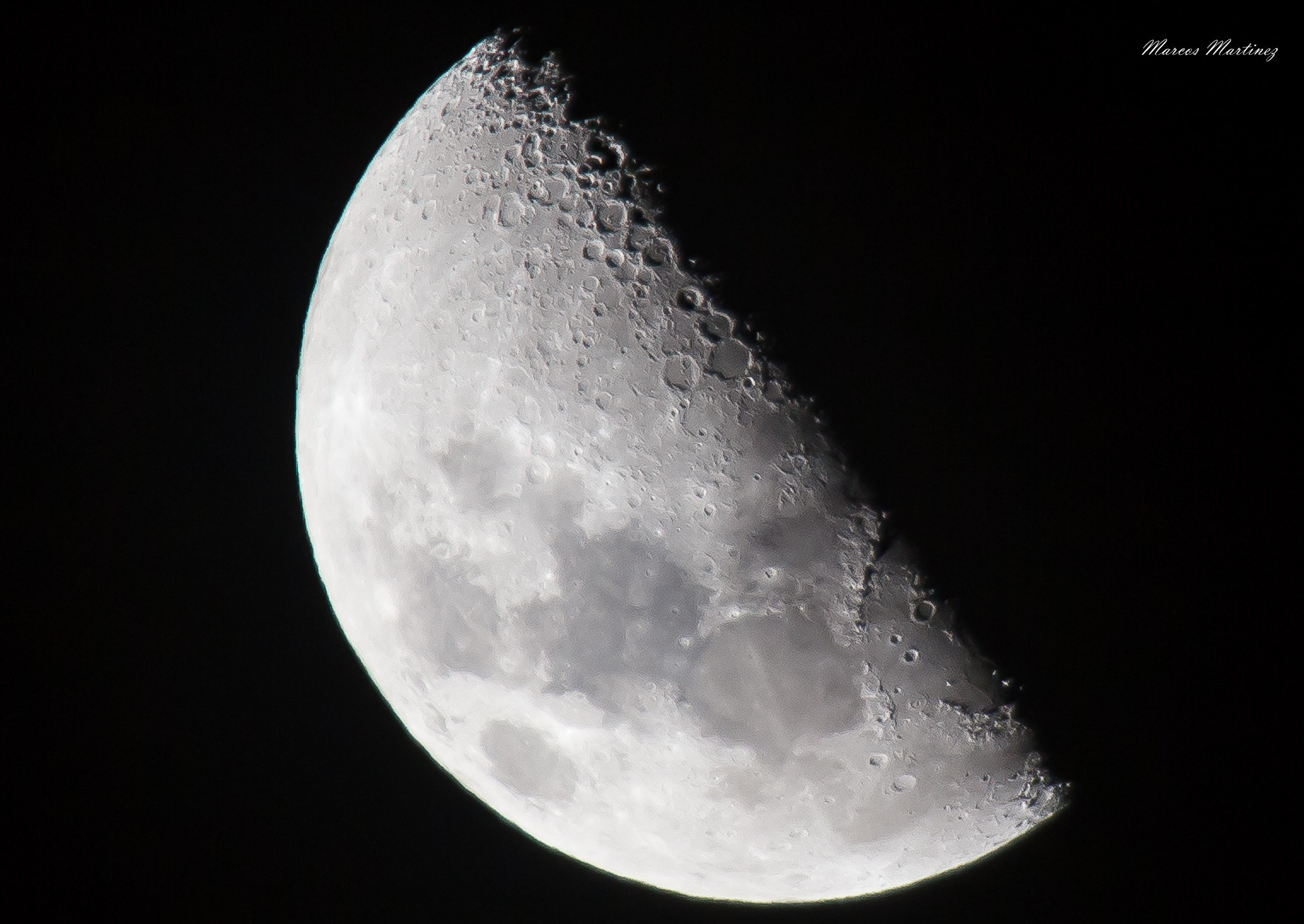 Canon EF 100-400mm F4.5-5.6L IS USM sample photo. Moon photography