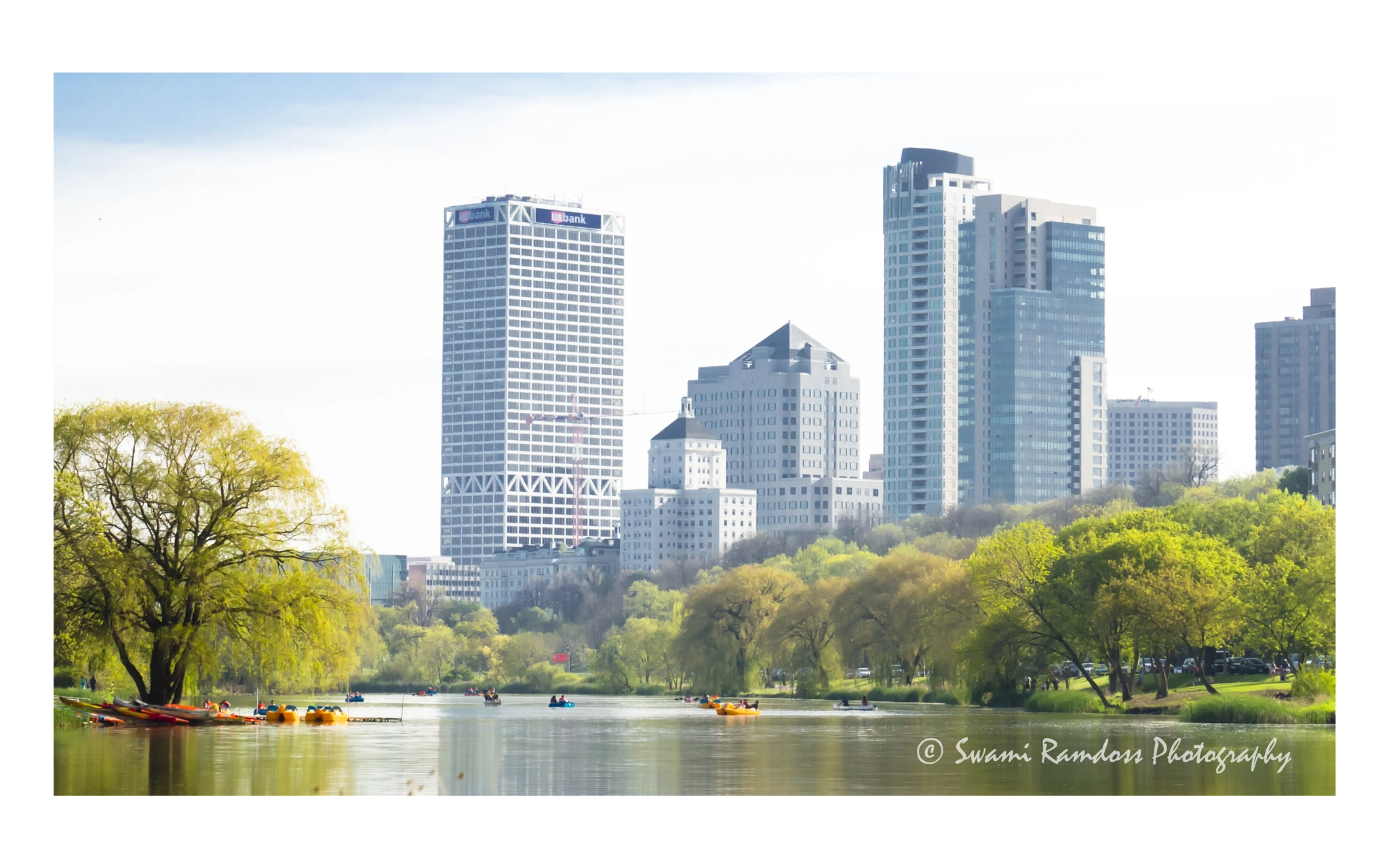 Sony Alpha NEX-F3 + Sony E 55-210mm F4.5-6.3 OSS sample photo. Milwaukee lake side view photography