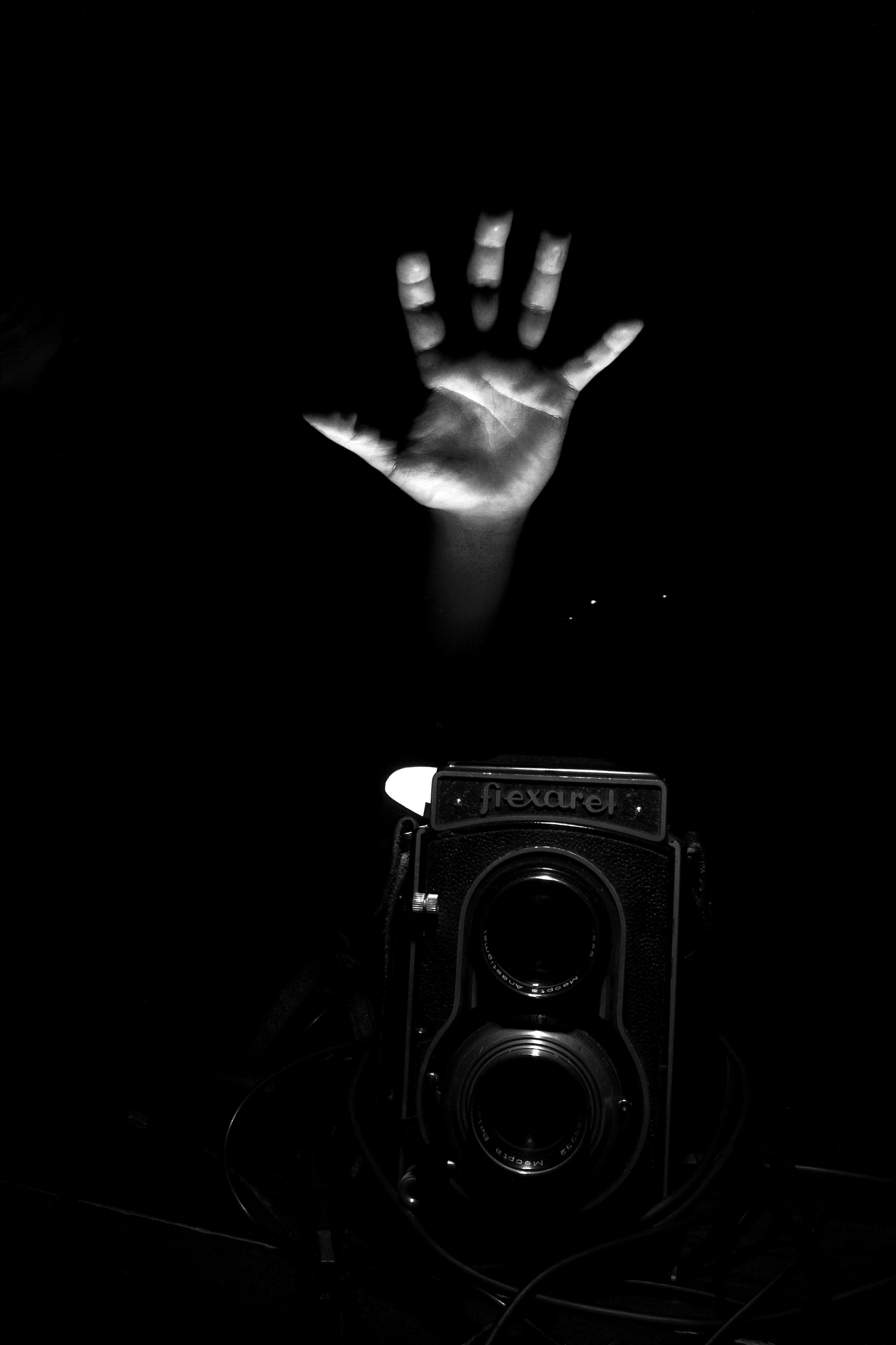18.00 - 105.00 mm f/3.5 - 5.6 sample photo. Flexaret, the camera photography