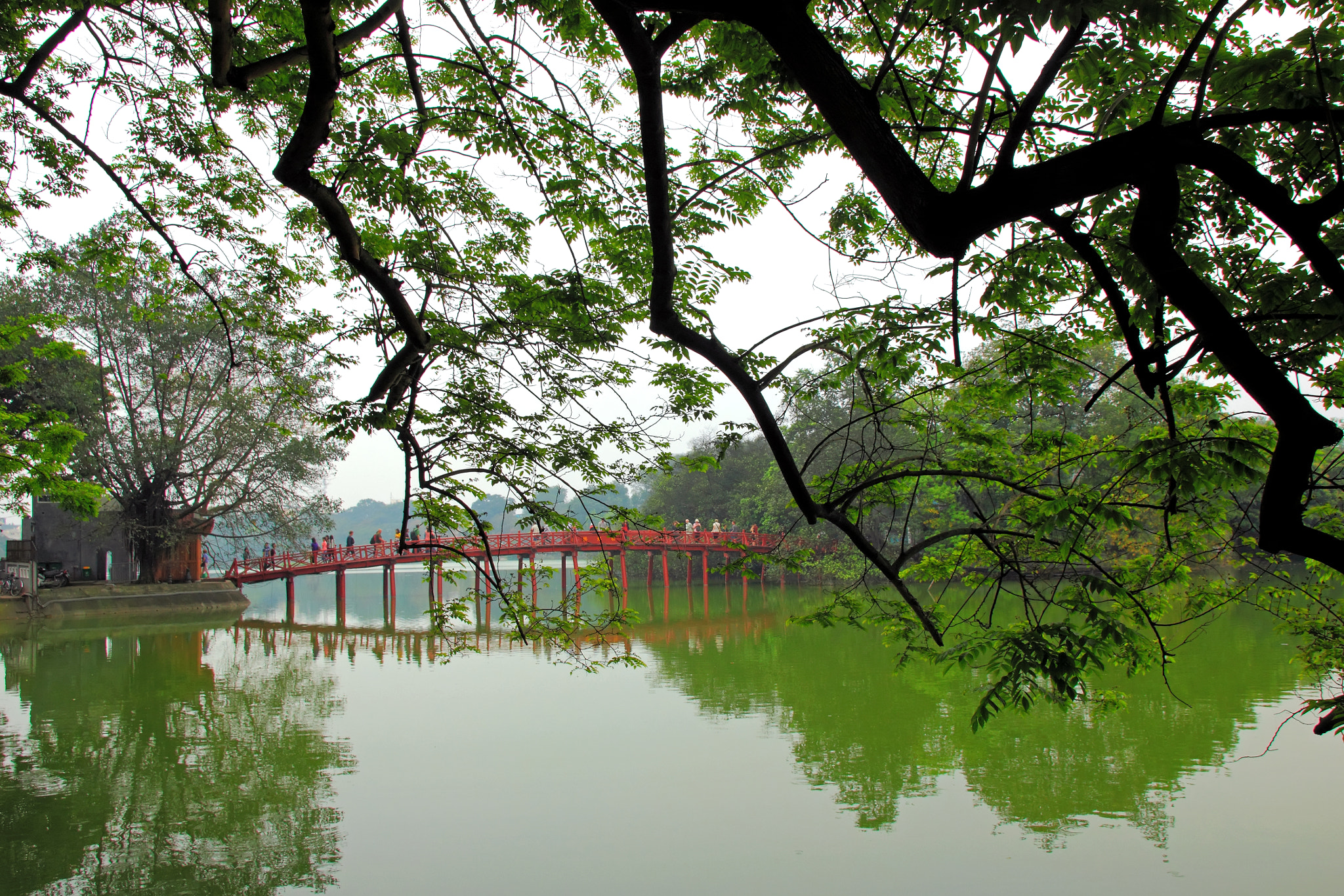 Canon EOS 550D (EOS Rebel T2i / EOS Kiss X4) sample photo. Hoan kiem lake photography