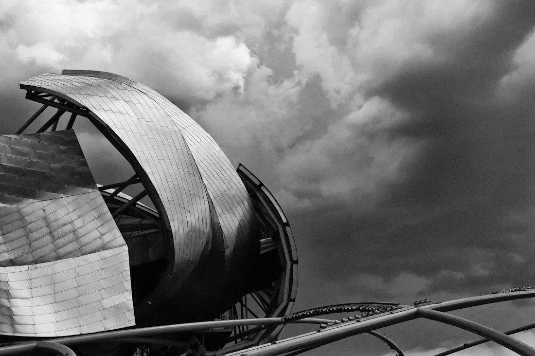 AF Zoom-Nikkor 28-80mm f/3.3-5.6G sample photo. Steel clouds photography