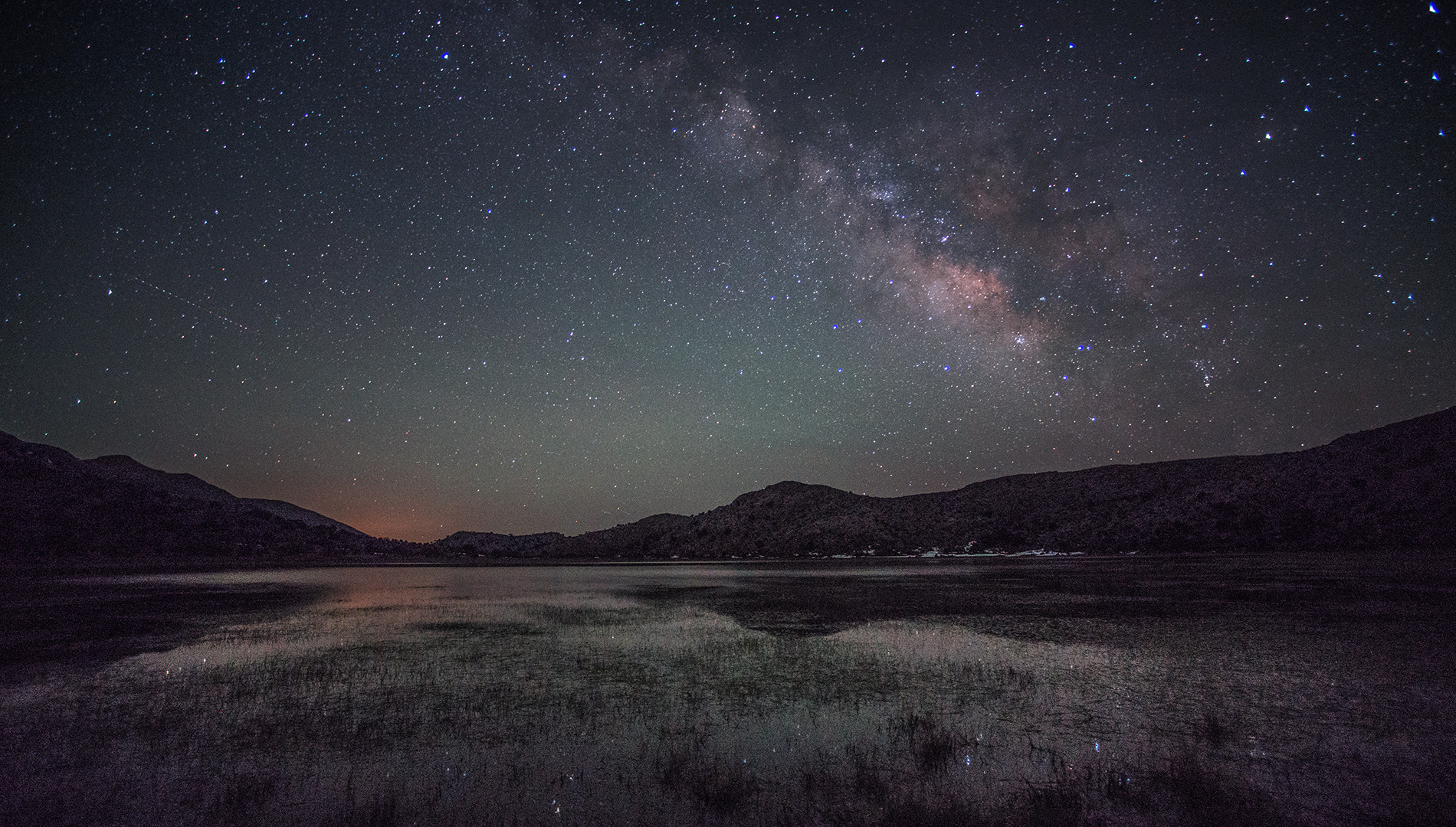 Nikon D800 + Nikon AF Nikkor 14mm F2.8D ED sample photo. The lake photography
