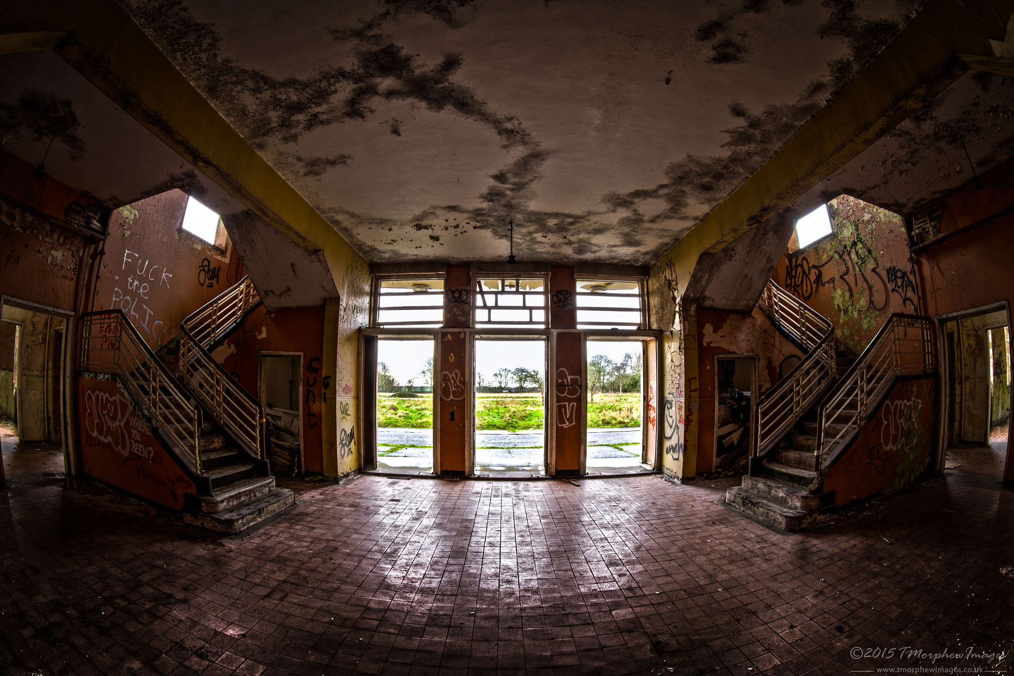 Canon EF 8-15mm F4L Fisheye USM sample photo. Some grand entrance.. photography
