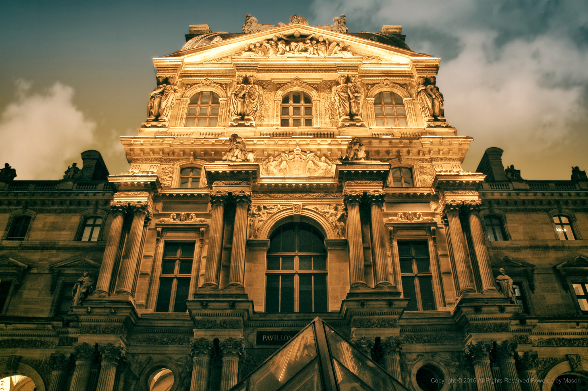 Nikon D70 + Sigma 18-200mm F3.5-6.3 DC sample photo. Musée du louvre photography