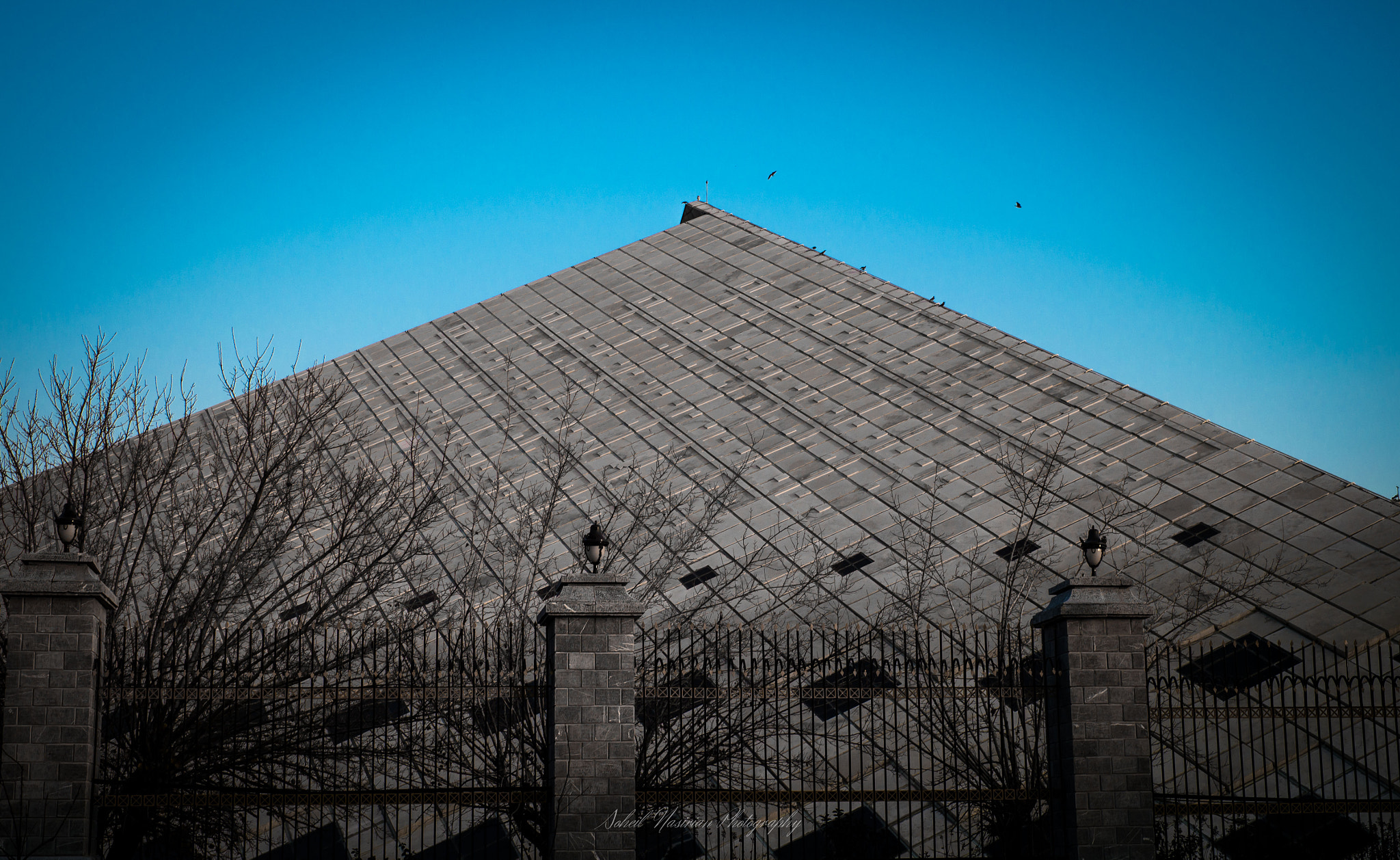 Fujifilm X-A1 + Fujifilm XF 35mm F1.4 R sample photo. Pointed to heavens photography