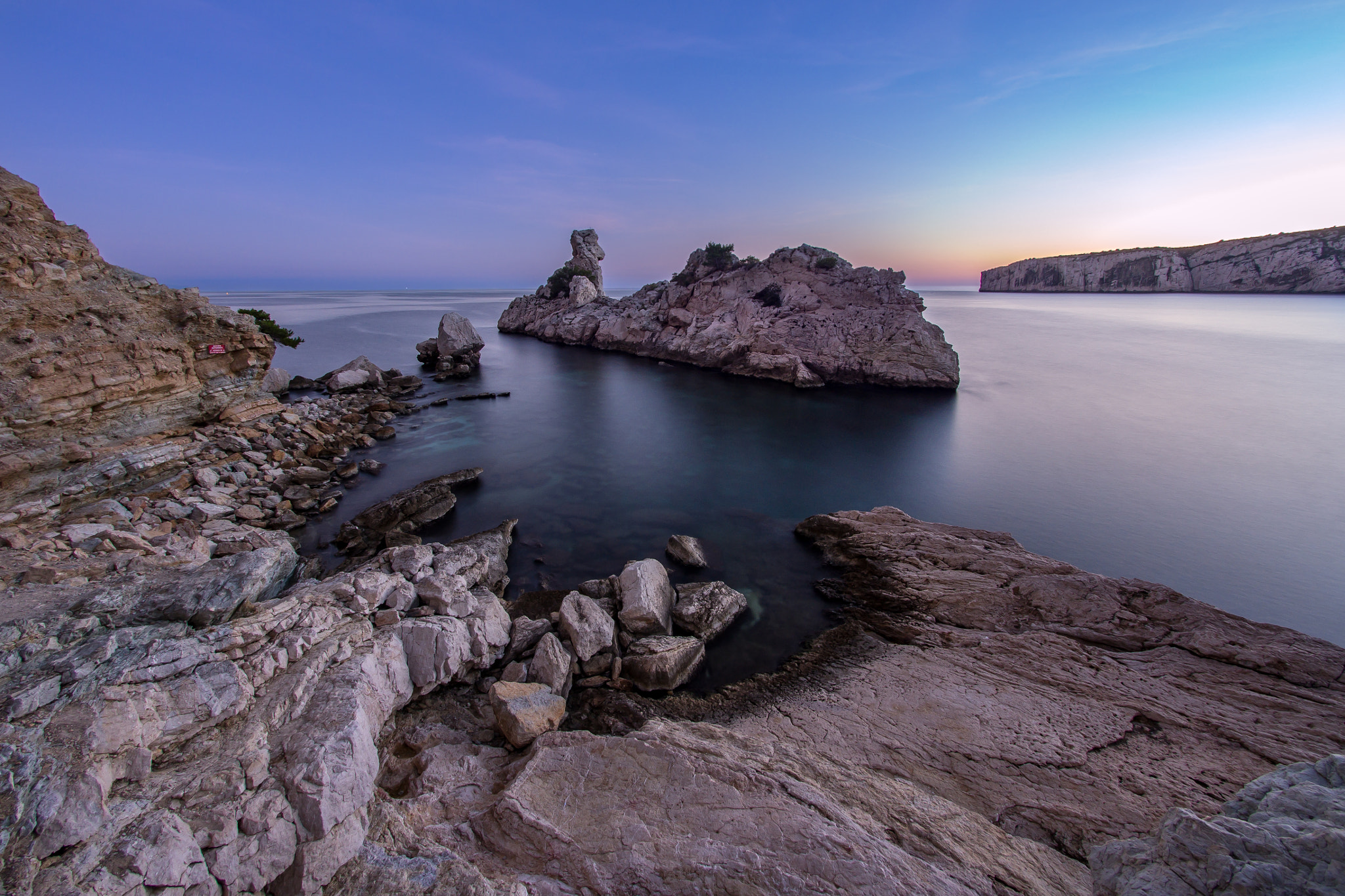 Olympus OM-D E-M5 + Panasonic Lumix G Vario 7-14mm F4 ASPH sample photo. Sunset time in sugiton, calanques national park photography