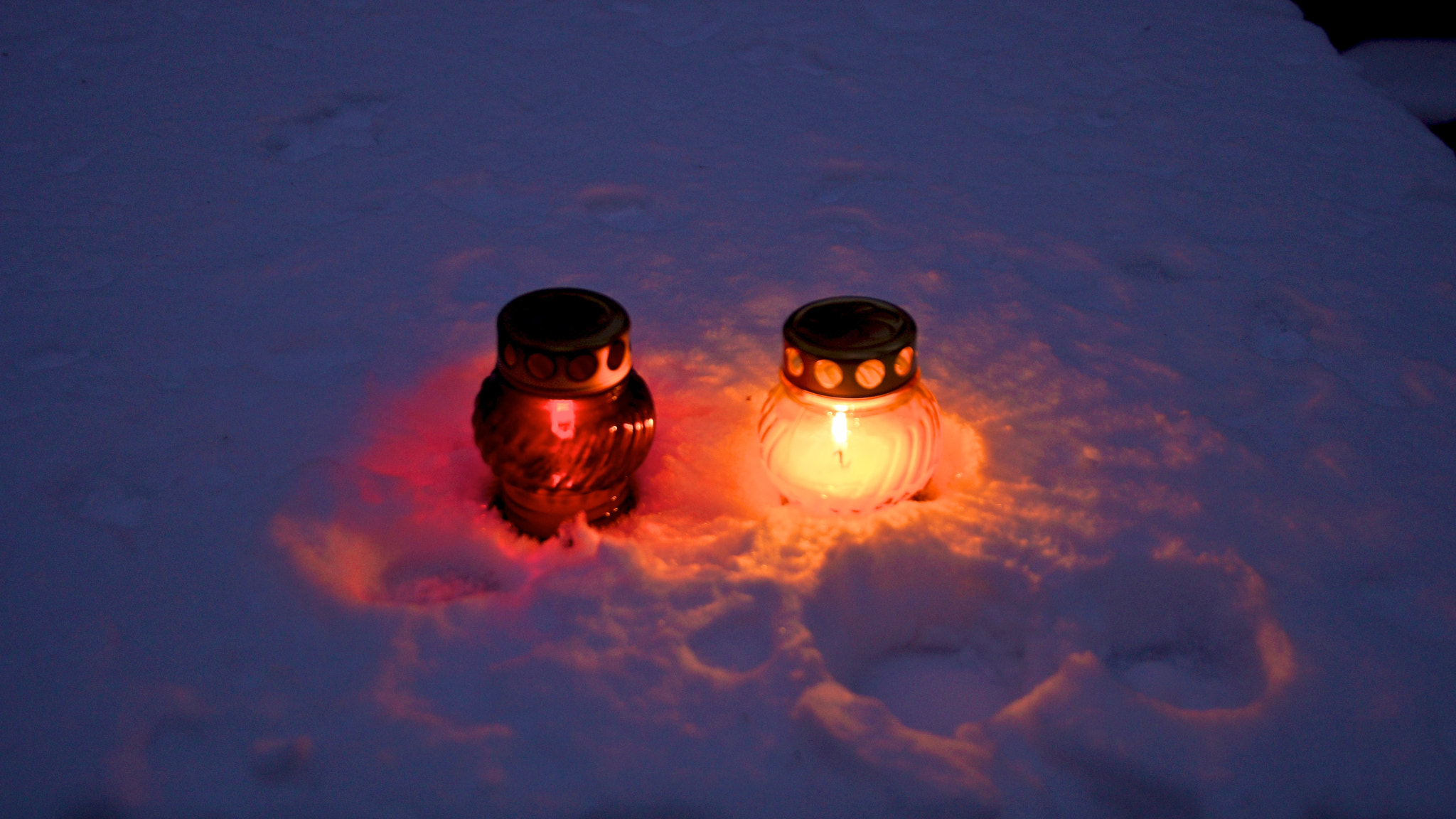 Sony SLT-A77 + Minolta AF 17-35mm F2.8-4 (D) sample photo. Lights in the winter photography