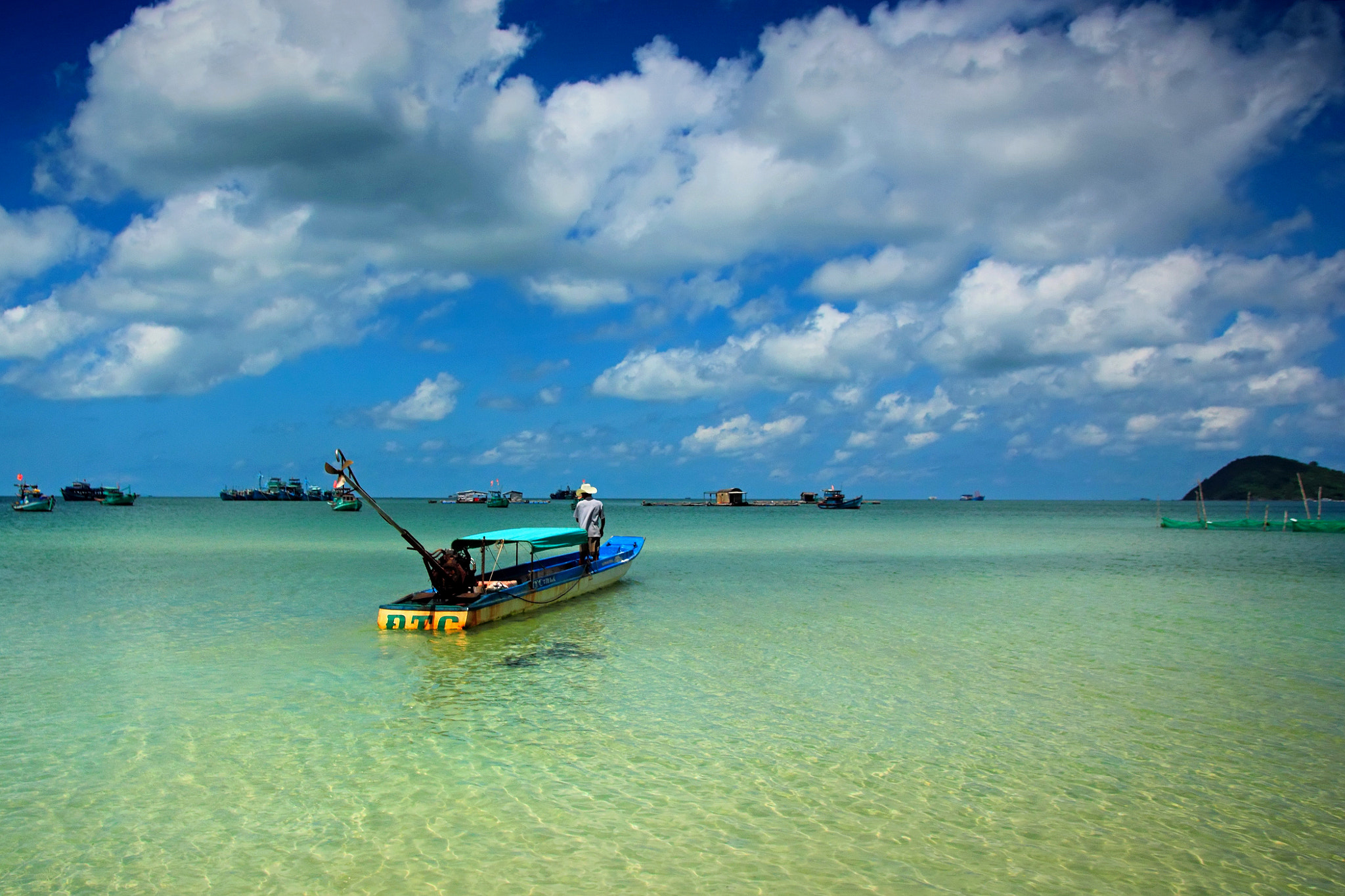 Canon EOS 550D (EOS Rebel T2i / EOS Kiss X4) sample photo. Emerald sea photography