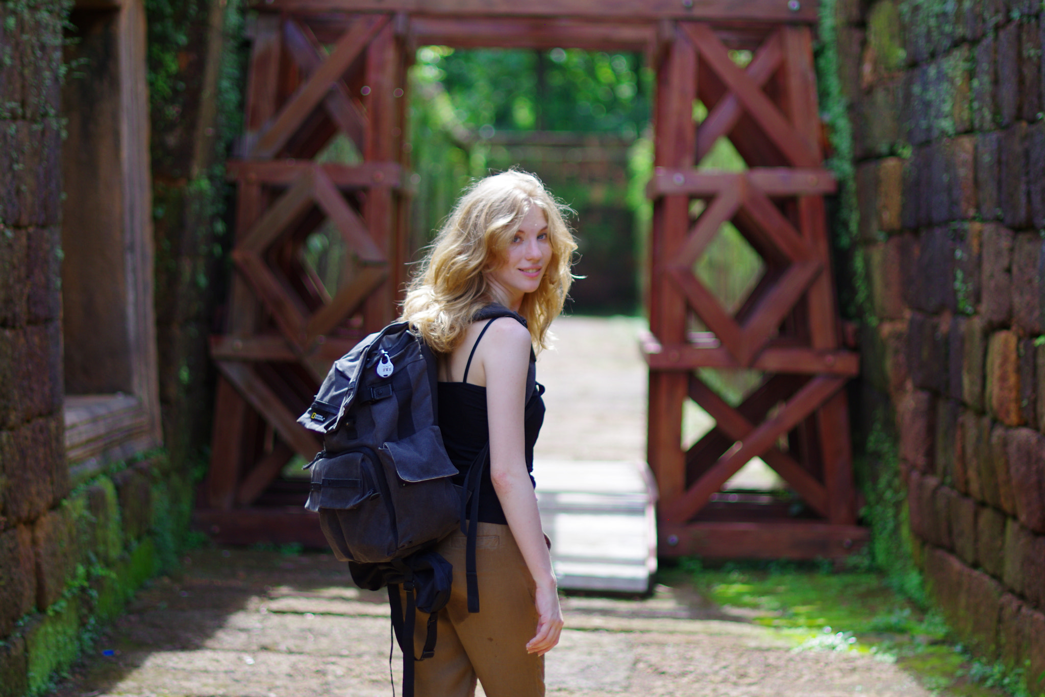 Pentax K-5 + Pentax smc DA* 55mm F1.4 SDM sample photo. A girl #7 just like a traveler photography