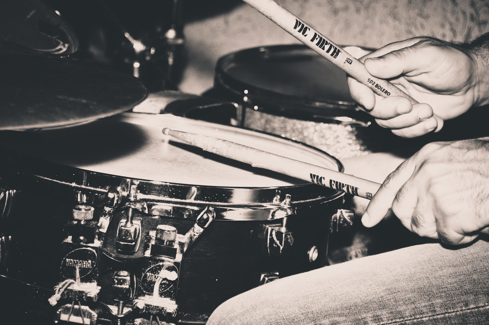 AF Zoom-Nikkor 28-80mm f/3.3-5.6G sample photo. Big drummer photography