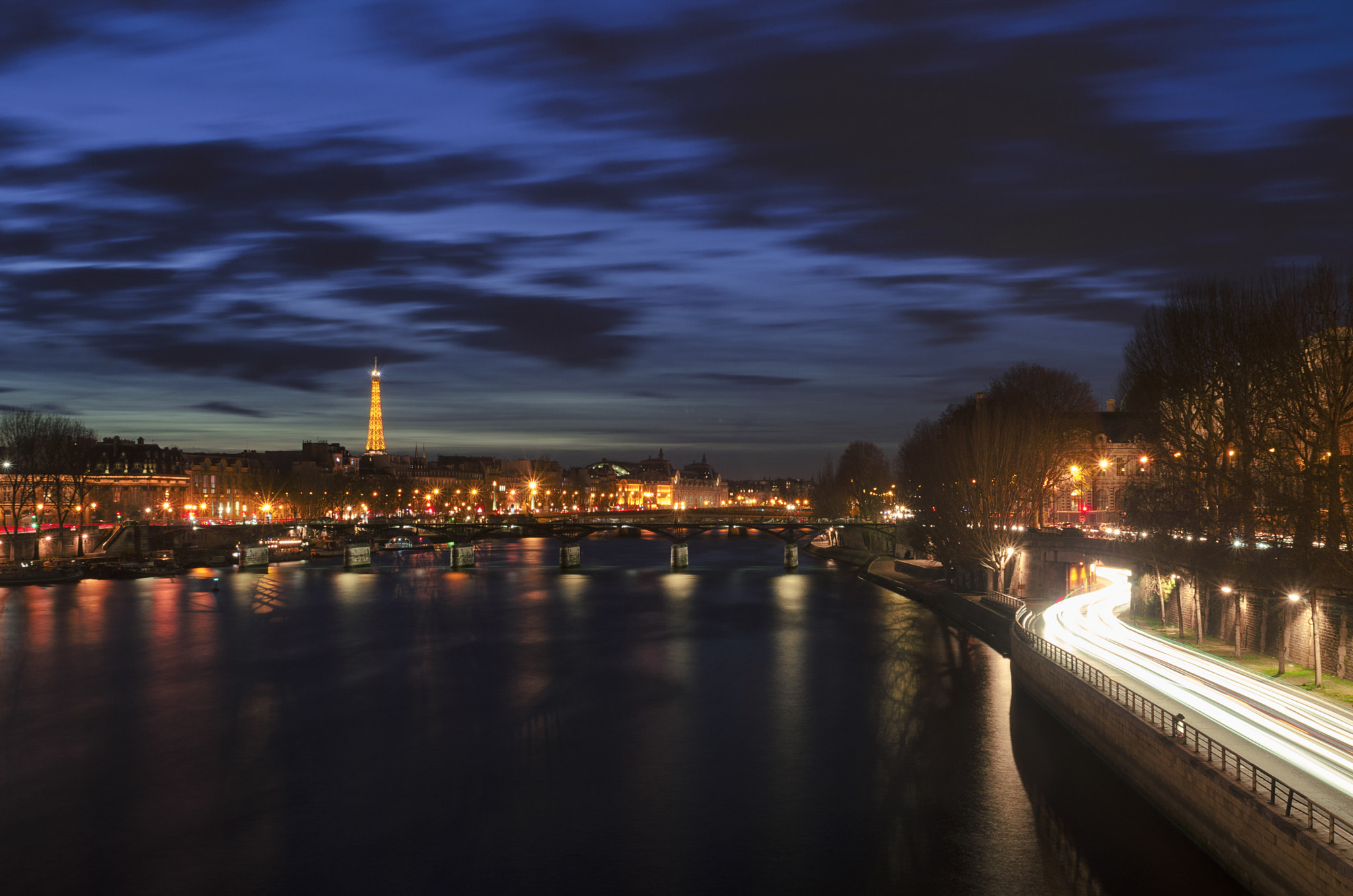AF Nikkor 28mm f/2.8 sample photo. Paris by night photography