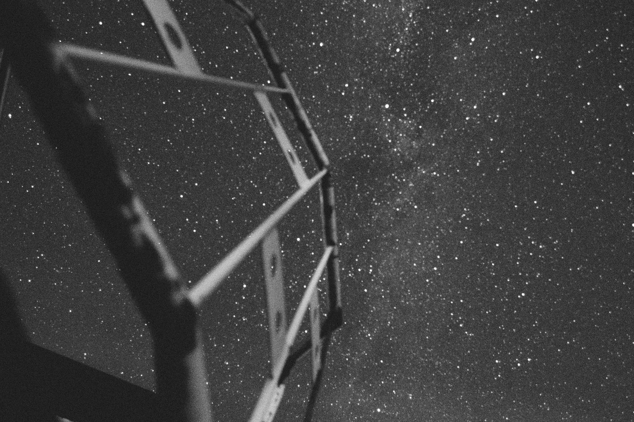 Canon EOS 650D (EOS Rebel T4i / EOS Kiss X6i) + Canon EF 17-40mm F4L USM sample photo. Stairway to the stars photography