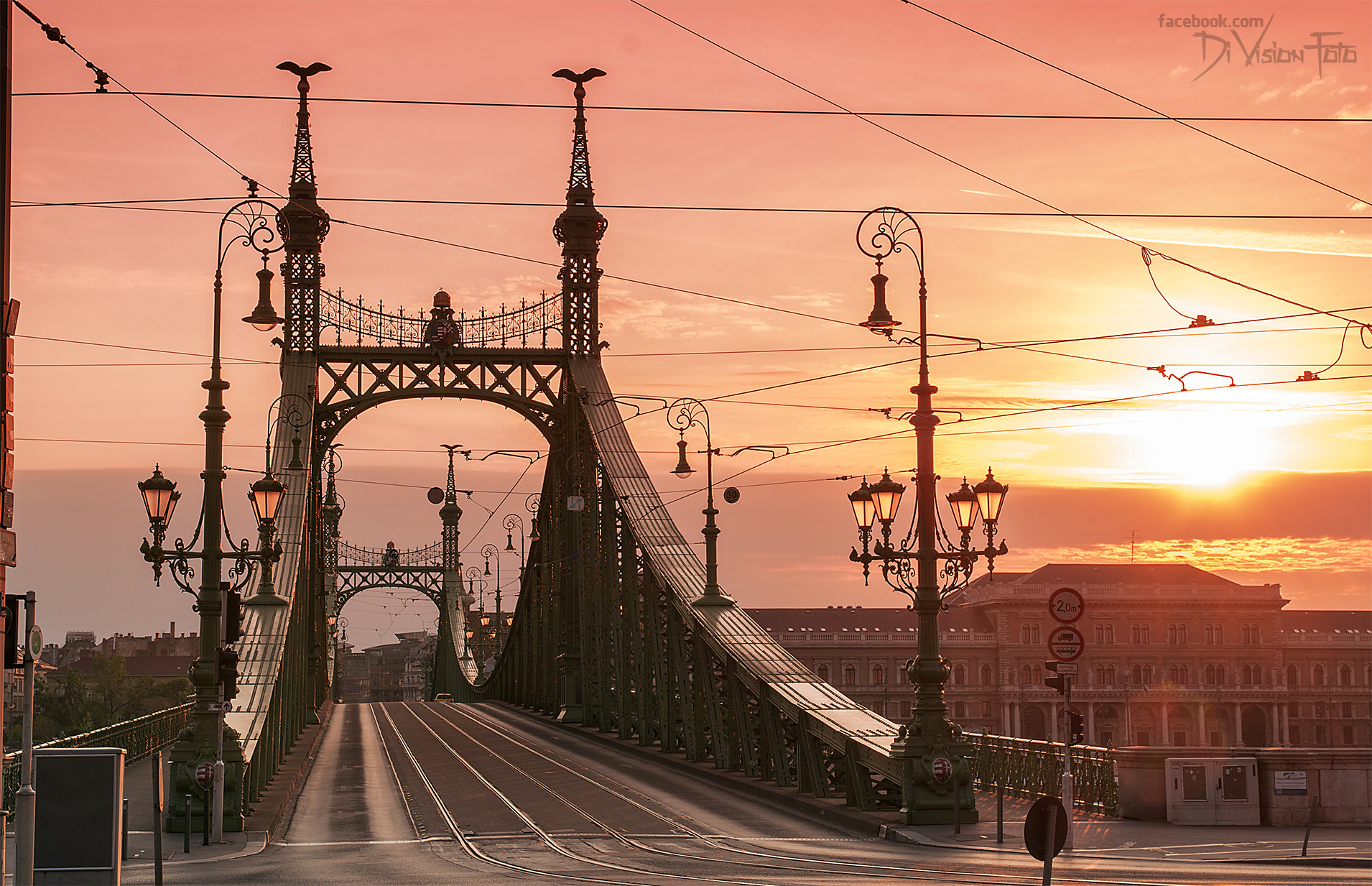 Sigma 17-70mm F2.8-4 DC Macro OS HSM | C sample photo. Liberty bridge, hungary photography