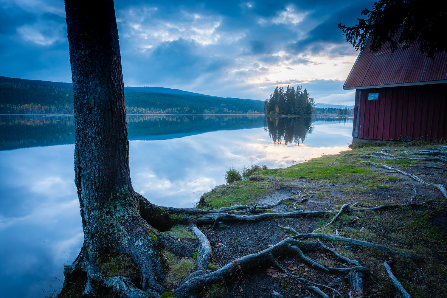 Canon EOS-1Ds Mark III sample photo. Evening by the lake photography