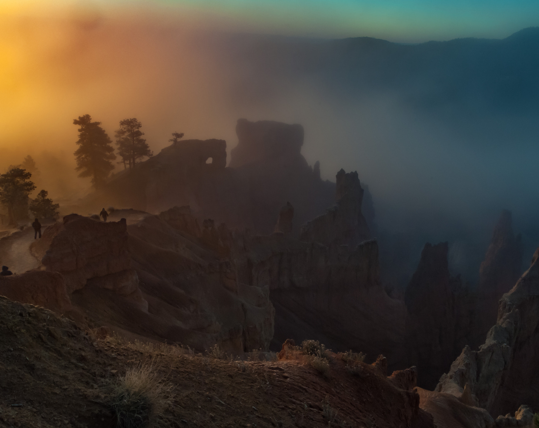 Nikon D2X sample photo. Bryce sunrise in fog photography