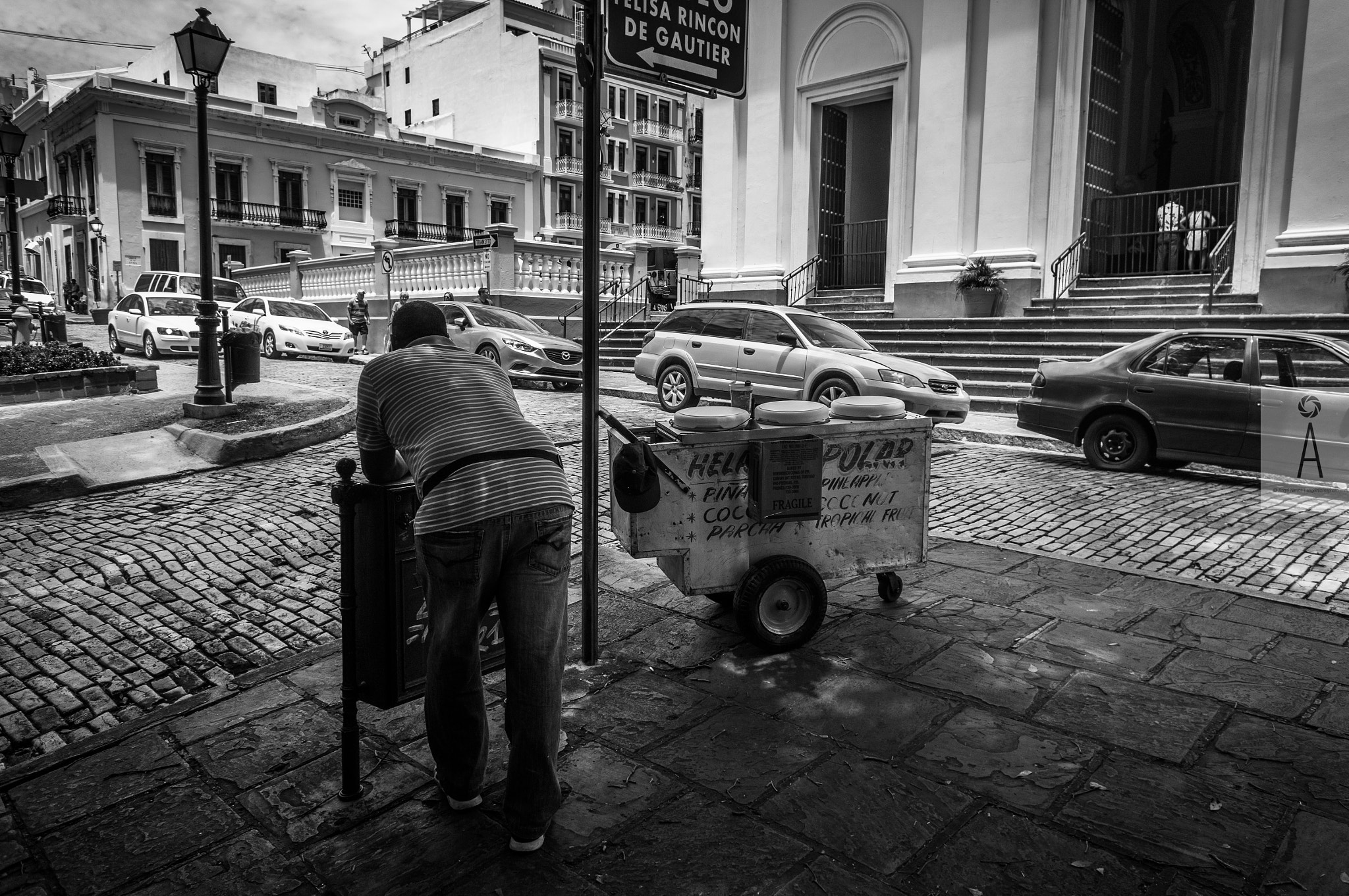 Sony Alpha NEX-6 + Sony E 16mm F2.8 sample photo. Coco y piña photography