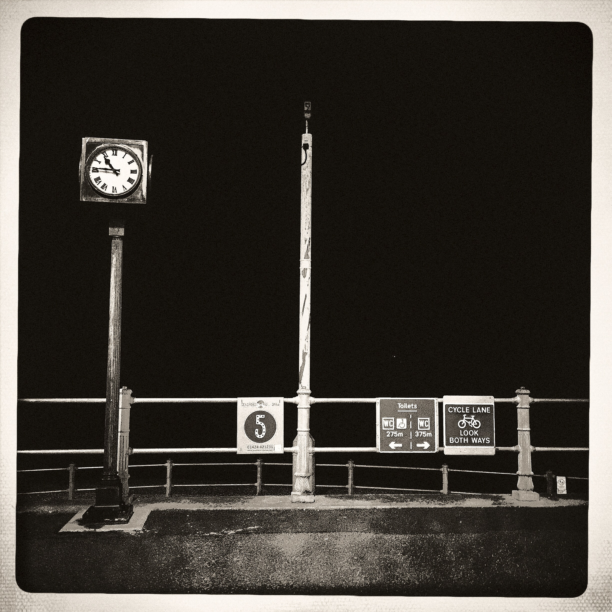 Hipstamatic 305 sample photo. 10:45pm photography